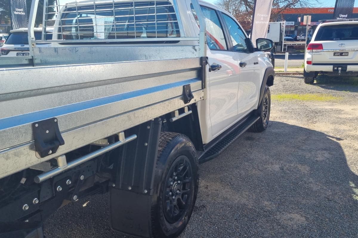 2025 Toyota Hilux SR in White