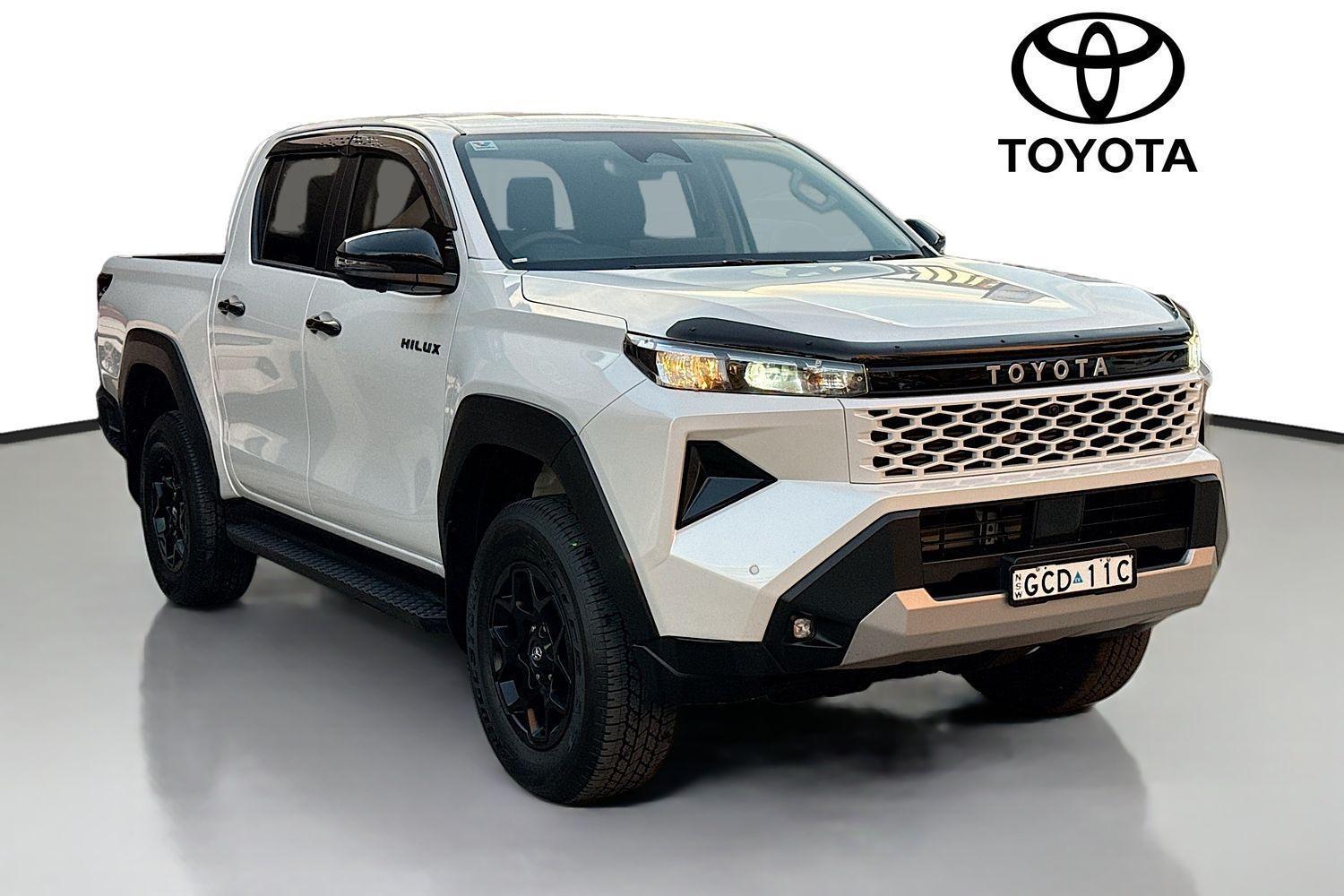 2025 Toyota Hilux SR in White