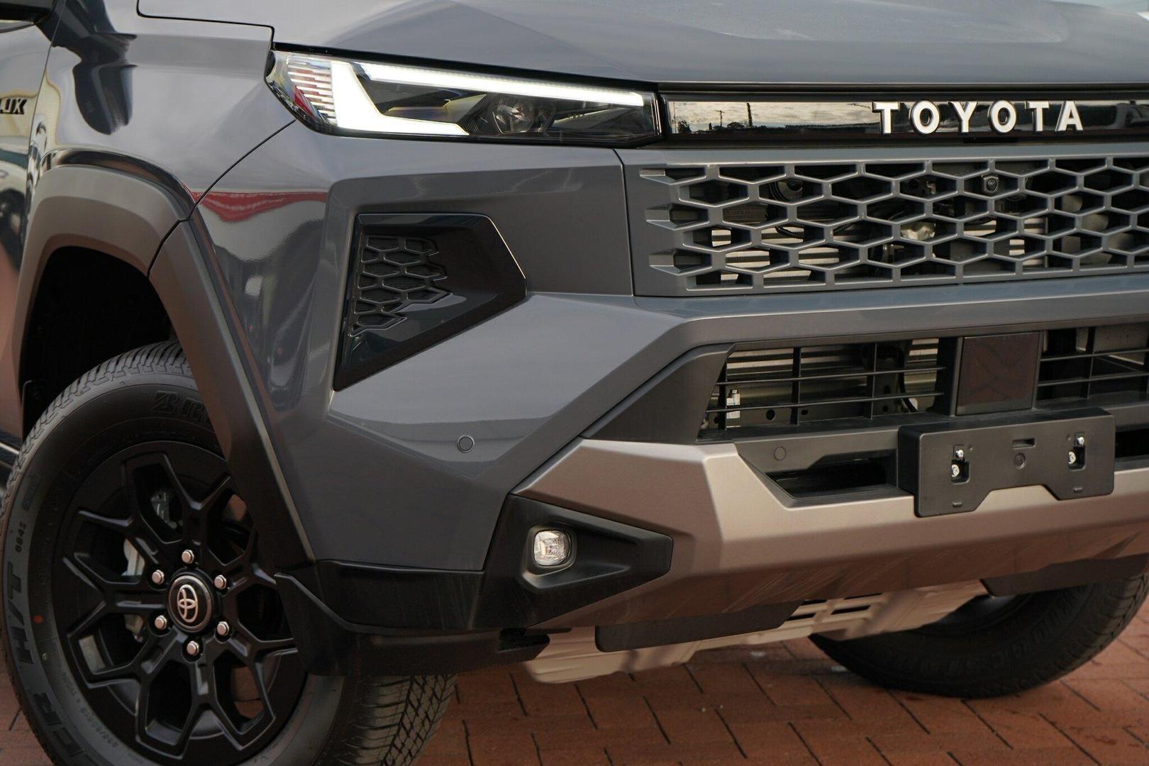 2025 Toyota Hilux Rogue in Grey