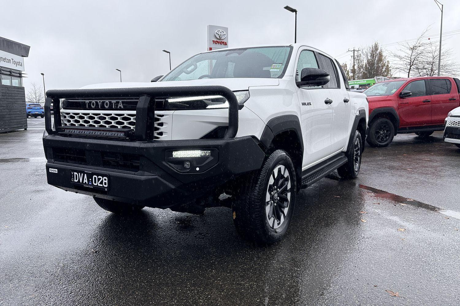 2025 Toyota Hilux SR5 in White