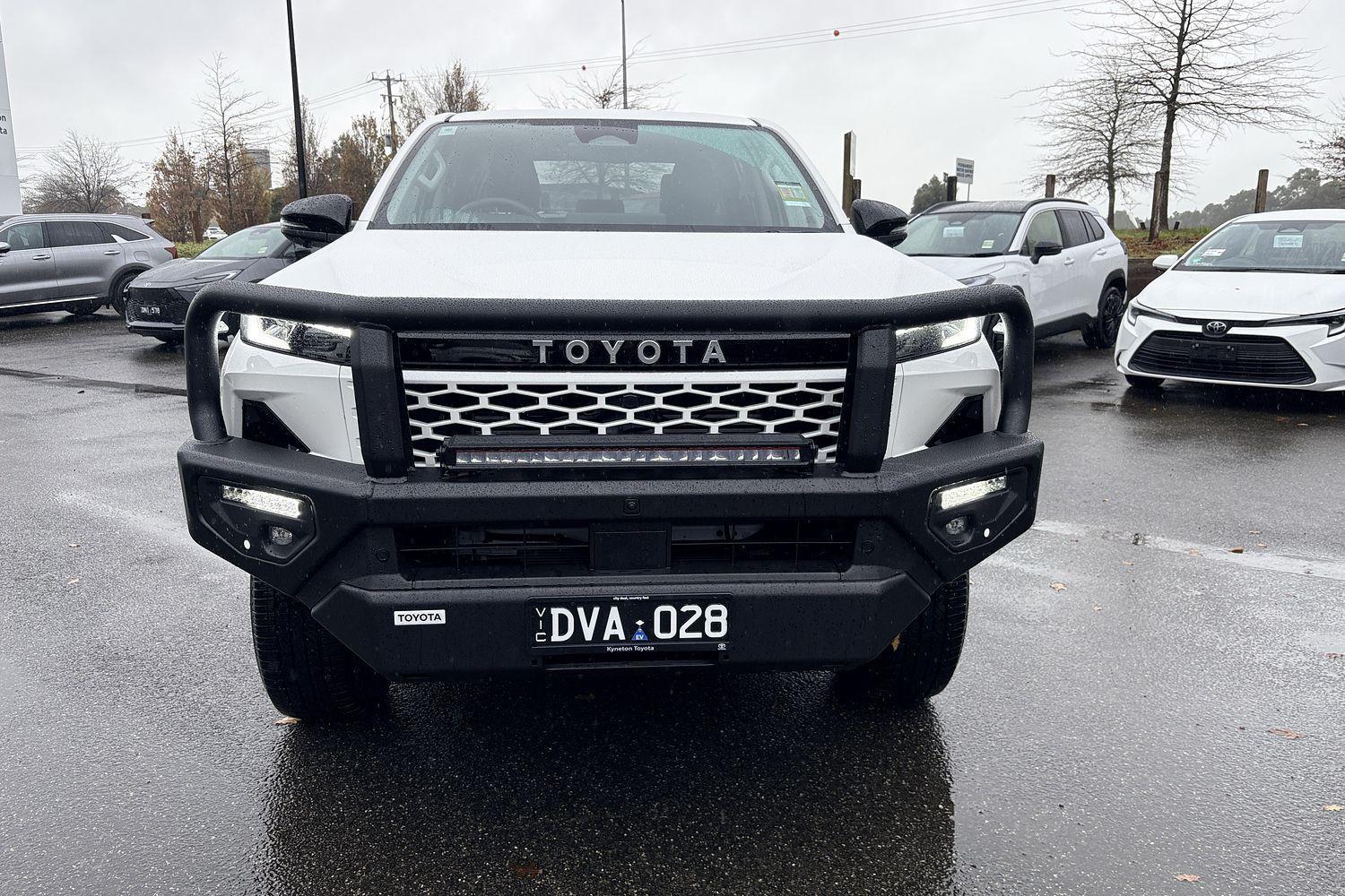 2025 Toyota Hilux SR5 in White