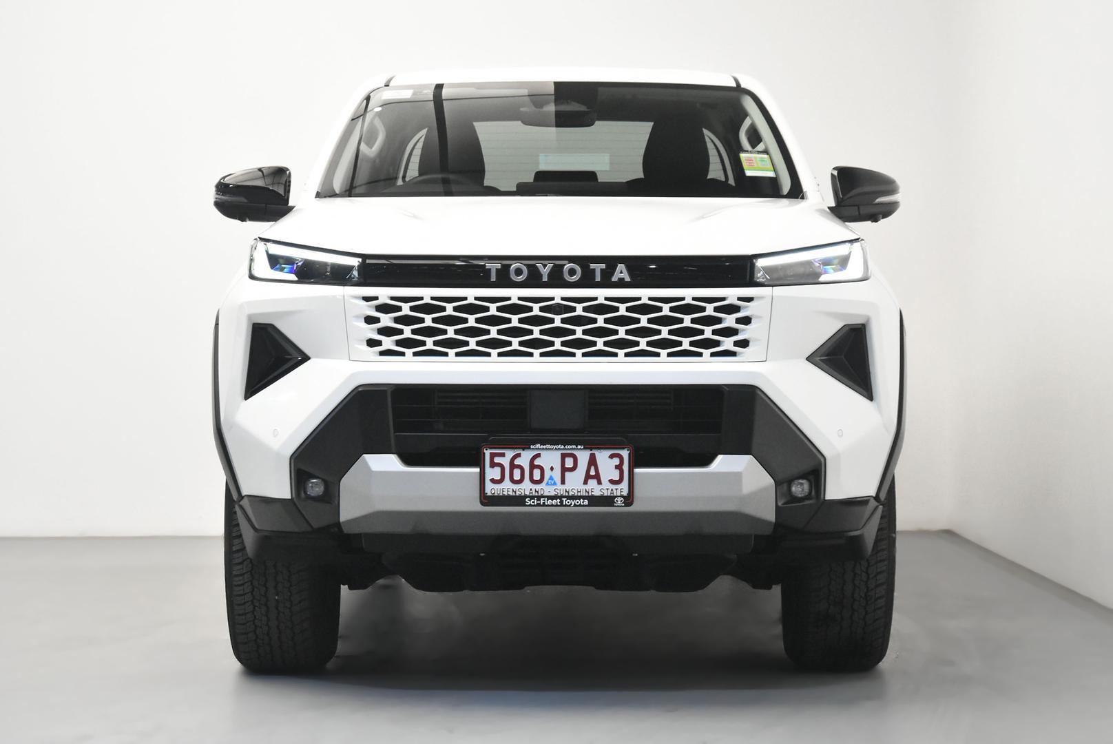 2025 Toyota Hilux SR5 in White