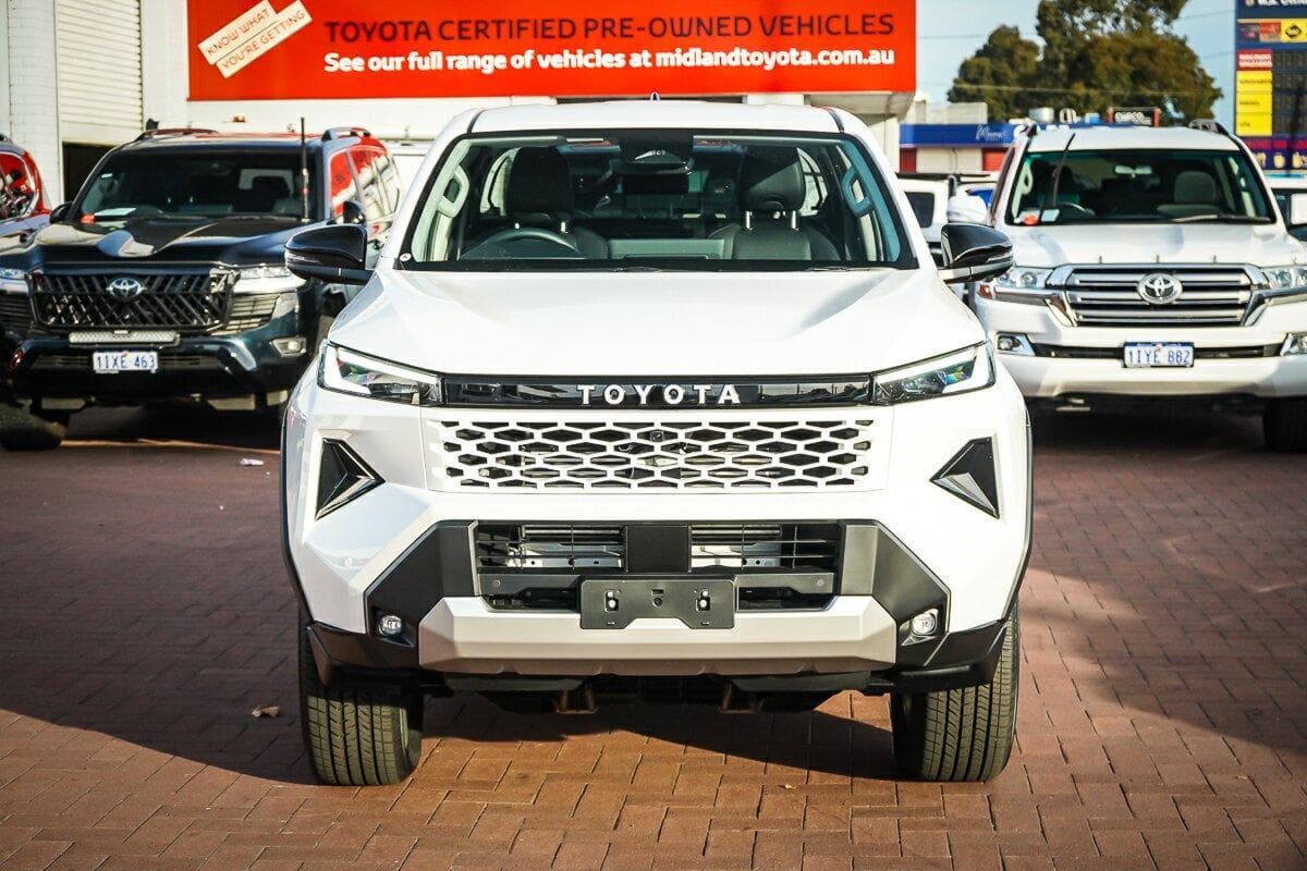 2026 Toyota Hilux SR5+ in White