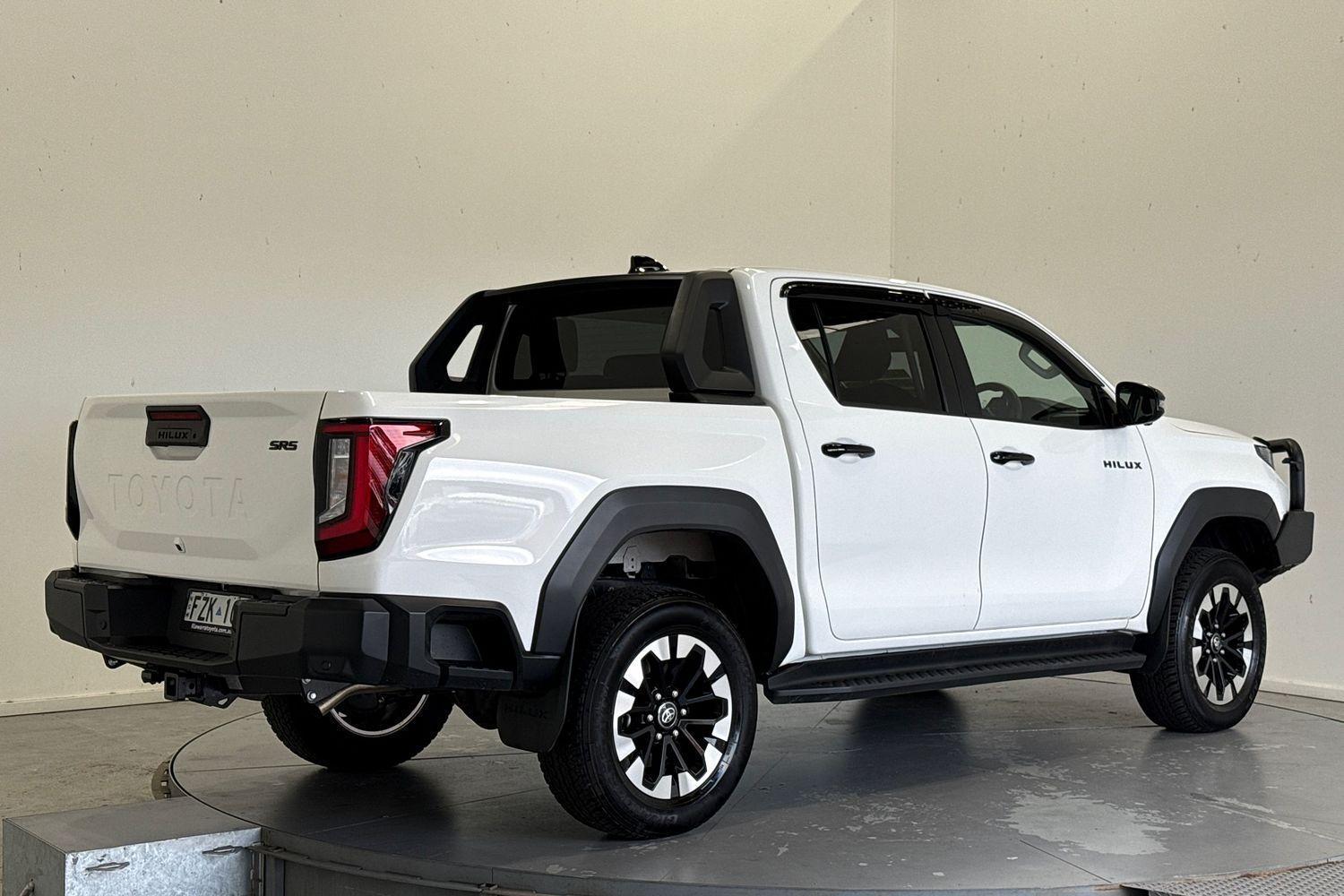 2025 Toyota Hilux SR5 in White