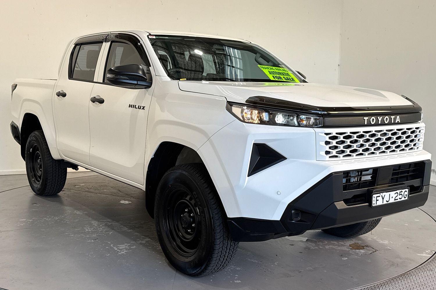 2025 Toyota Hilux Workmate in White