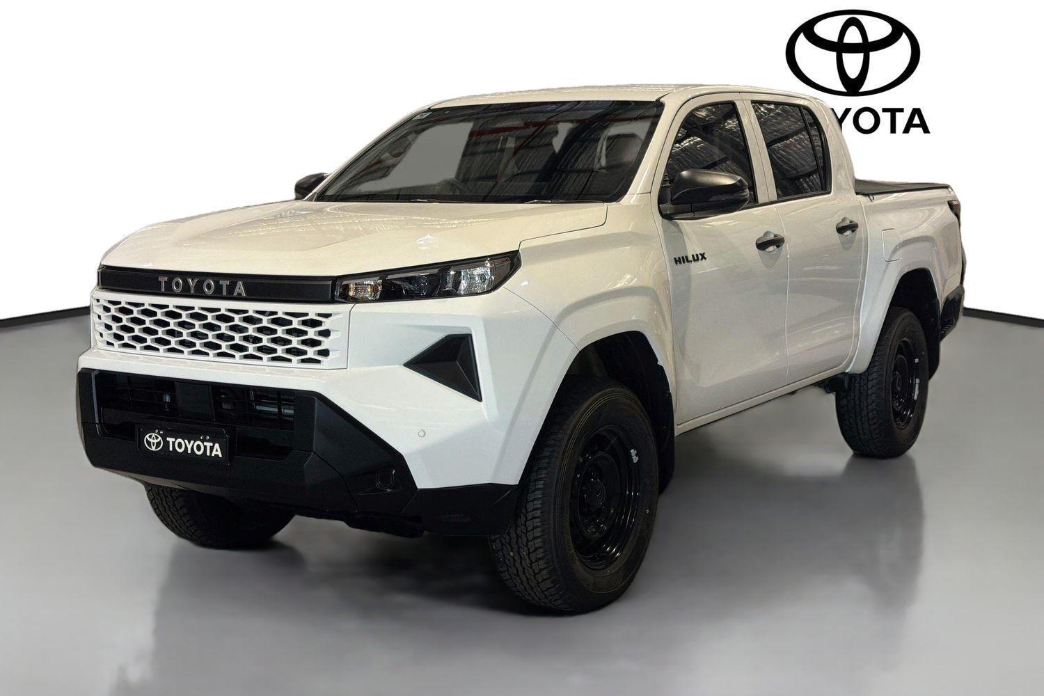 2025 Toyota Hilux Workmate in White