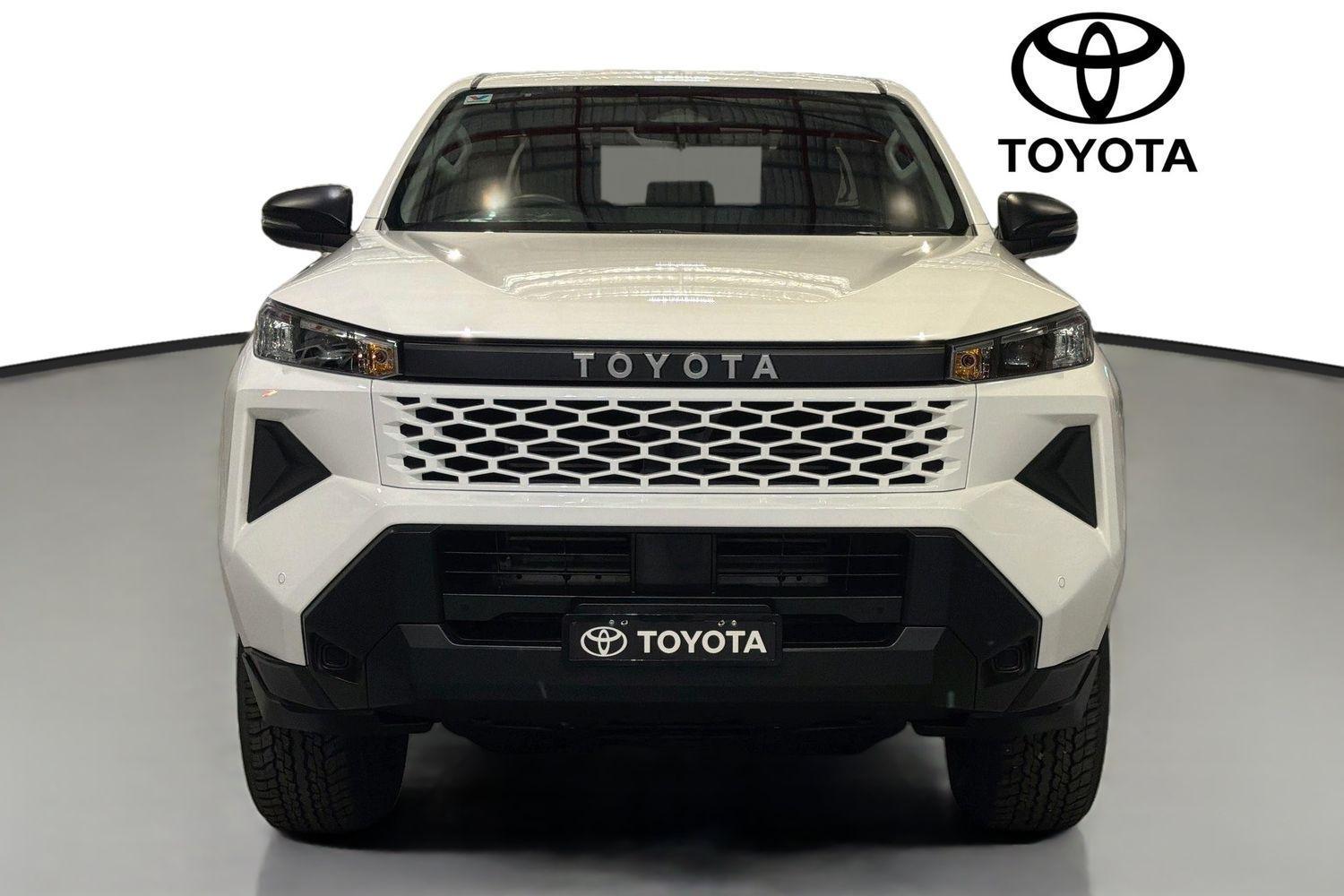 2025 Toyota Hilux Workmate in White