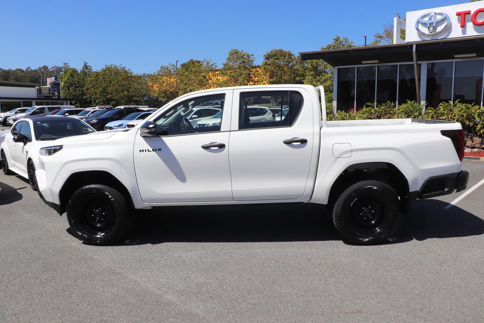 2025 Toyota Hilux Workmate in White