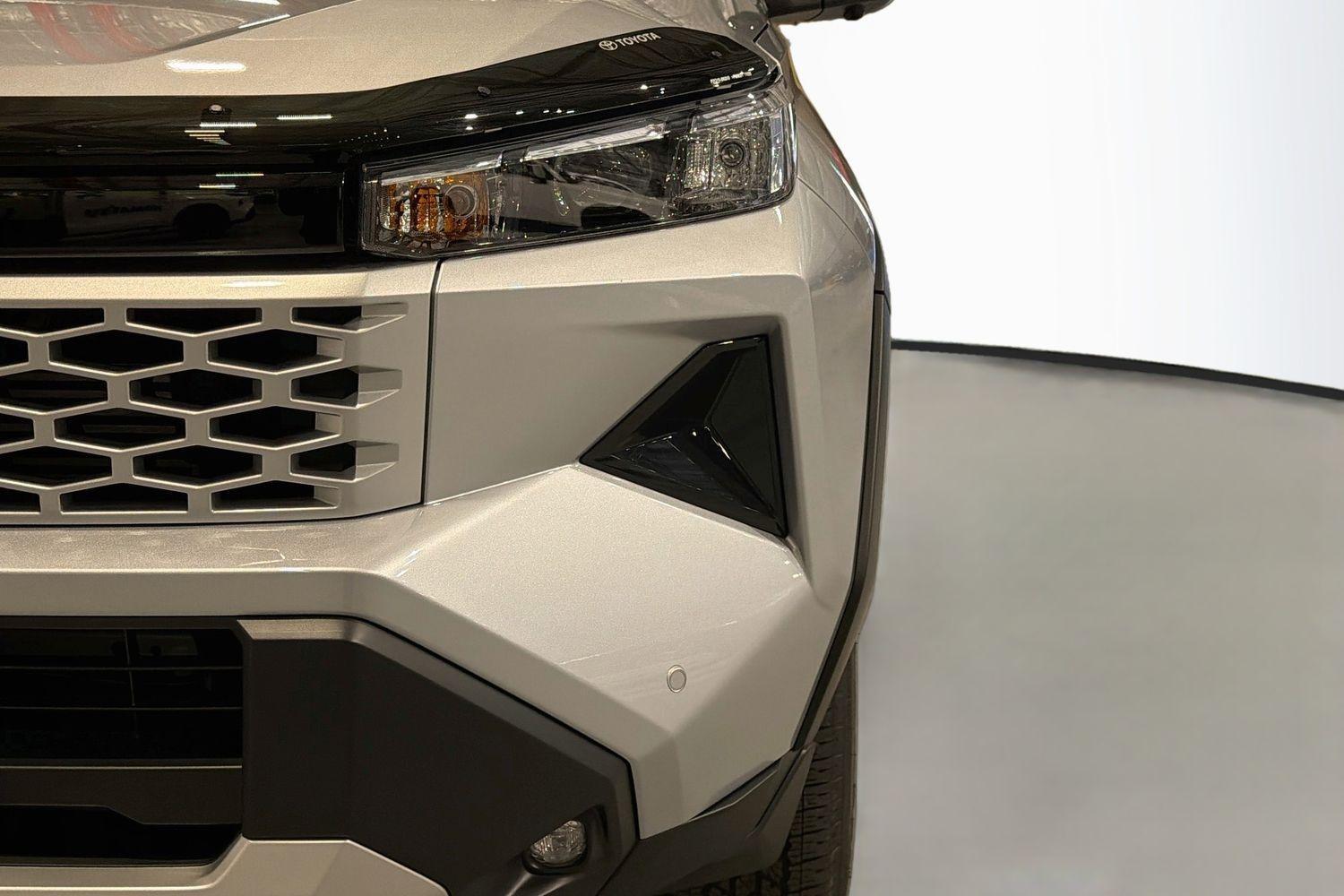 2025 Toyota Hilux SR in Silver