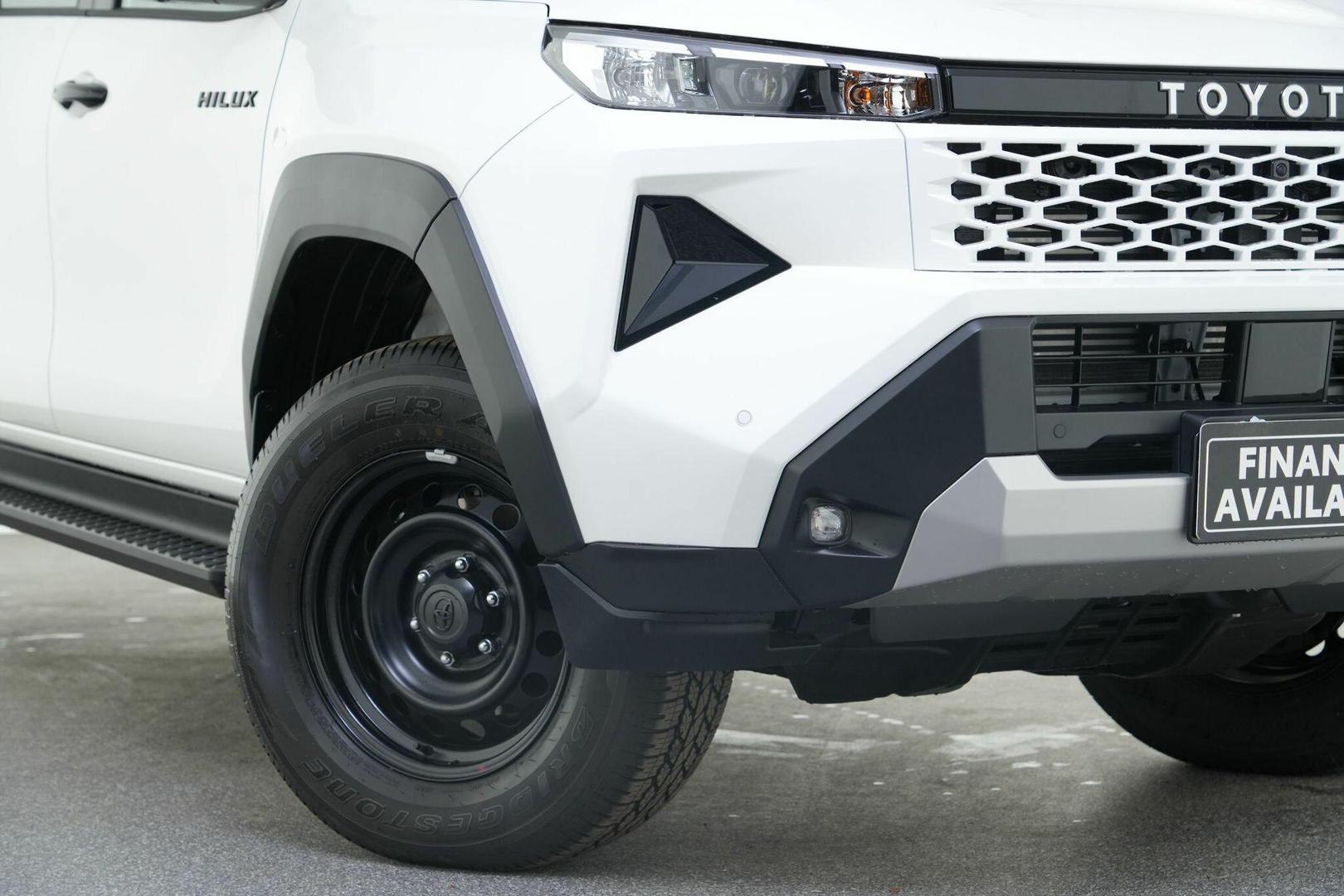 2025 Toyota Hilux SR in White