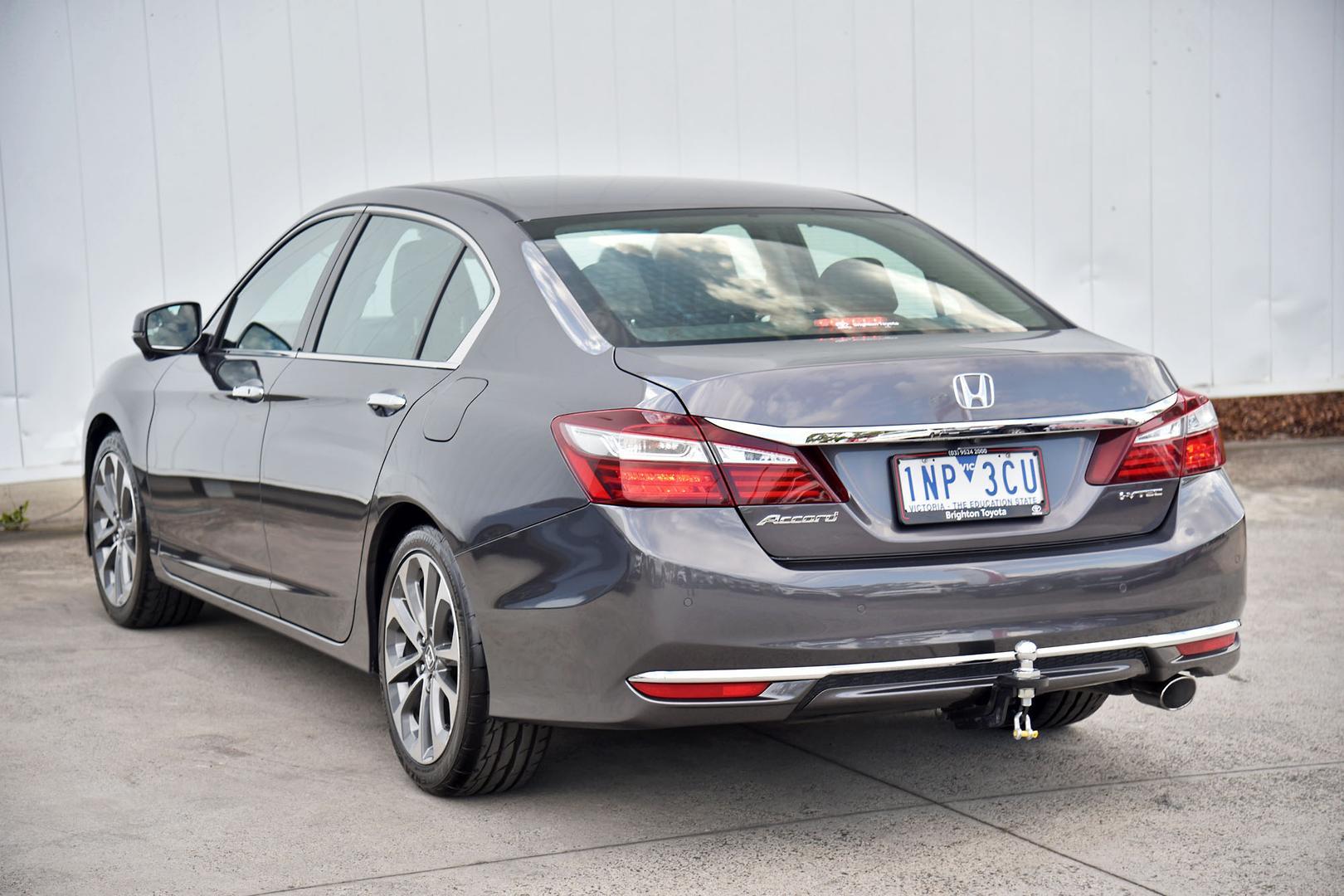 2018 Honda Accord VTi-L in Grey