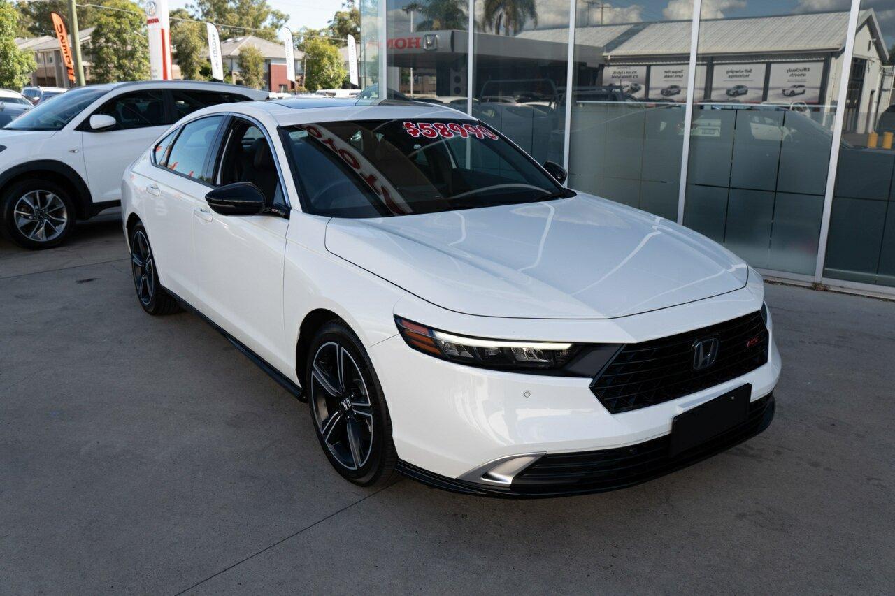 2024 Honda Accord e:HEV RS in Platinum White