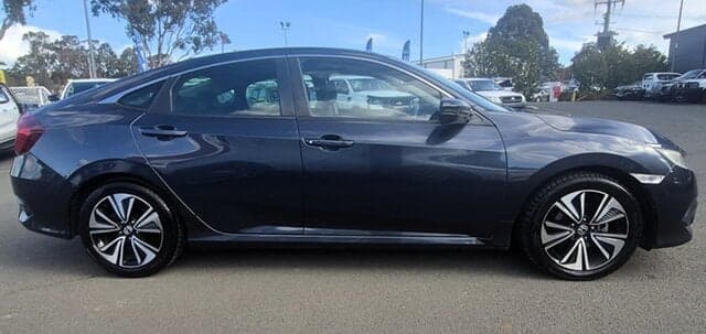 2016 Honda Civic VTi-LX in Blue