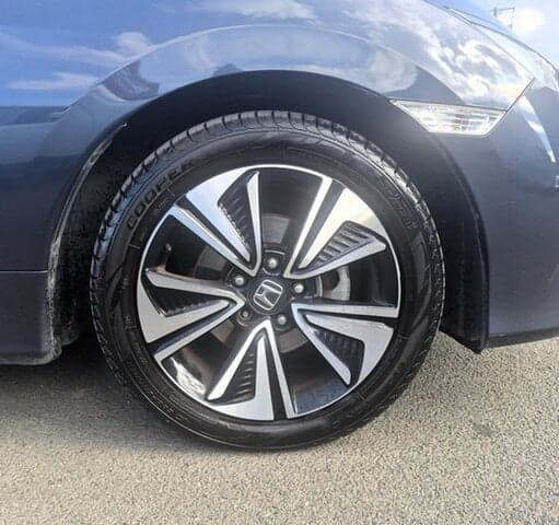 2016 Honda Civic VTi-LX in Blue