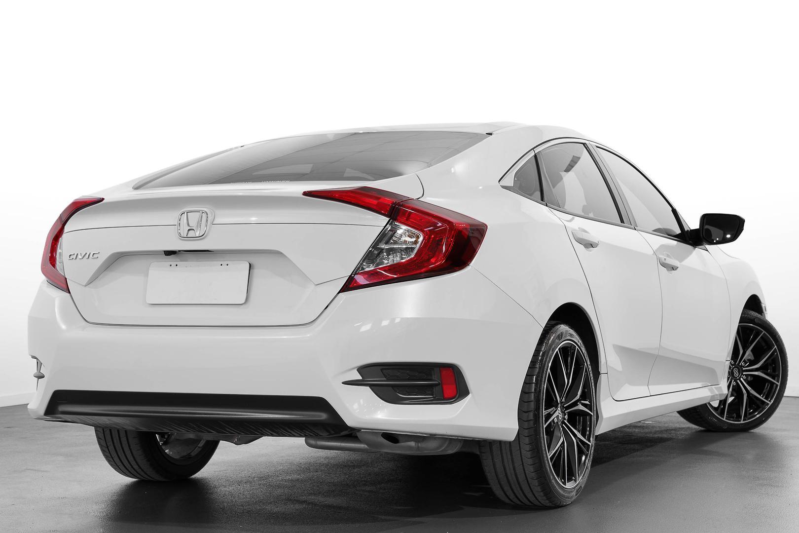 2019 Honda Civic VTi in White