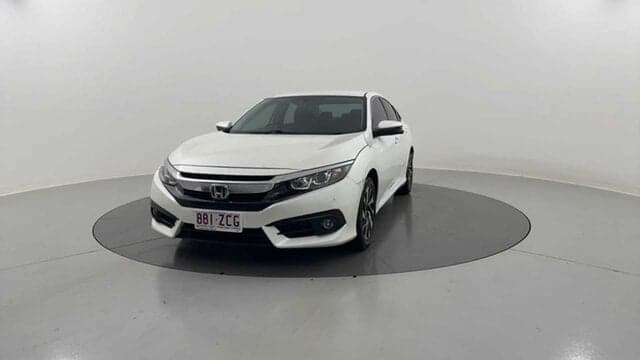 2016 Honda Civic VTi-S in White