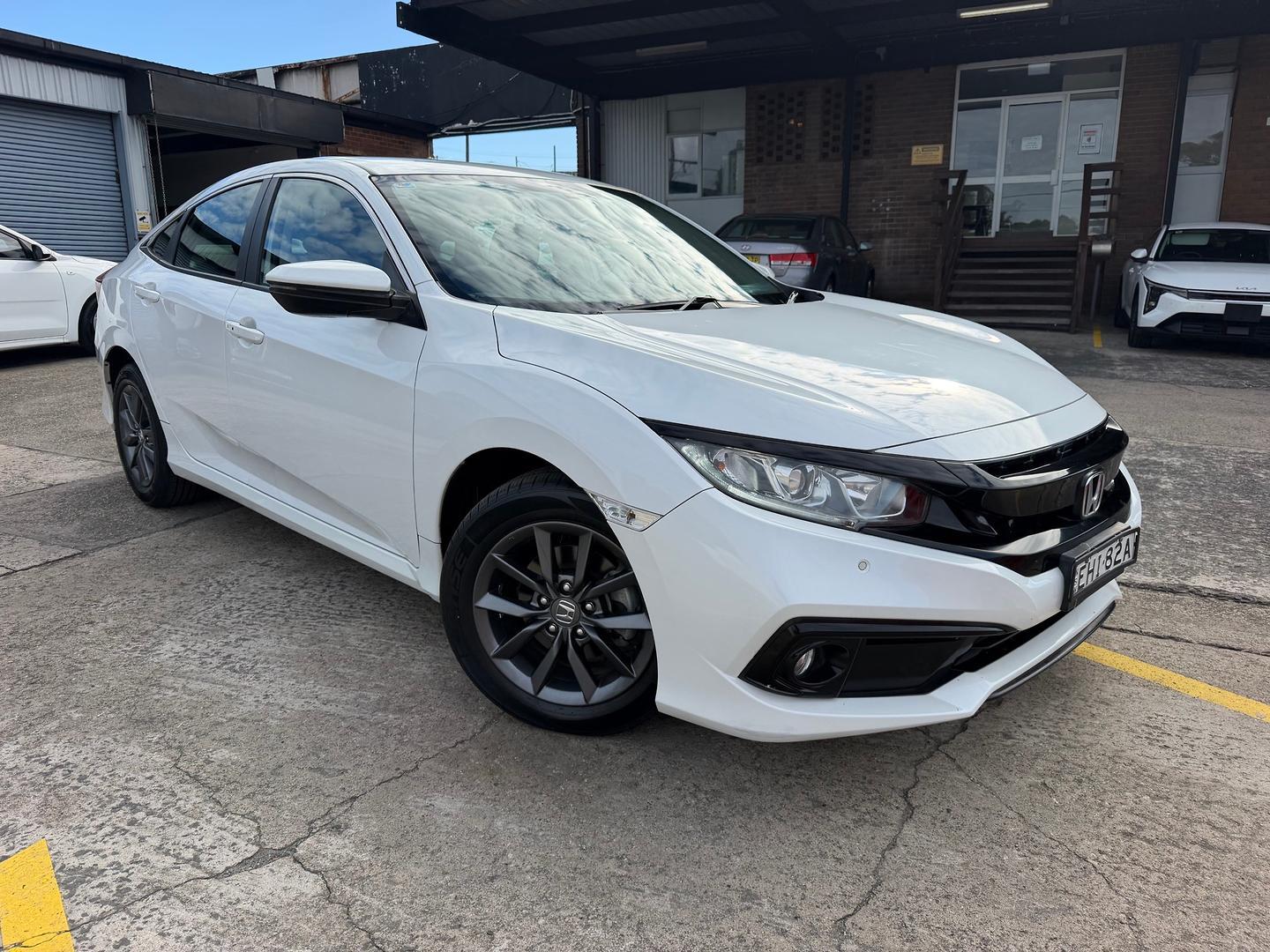 2020 Honda Civic VTi-S in White