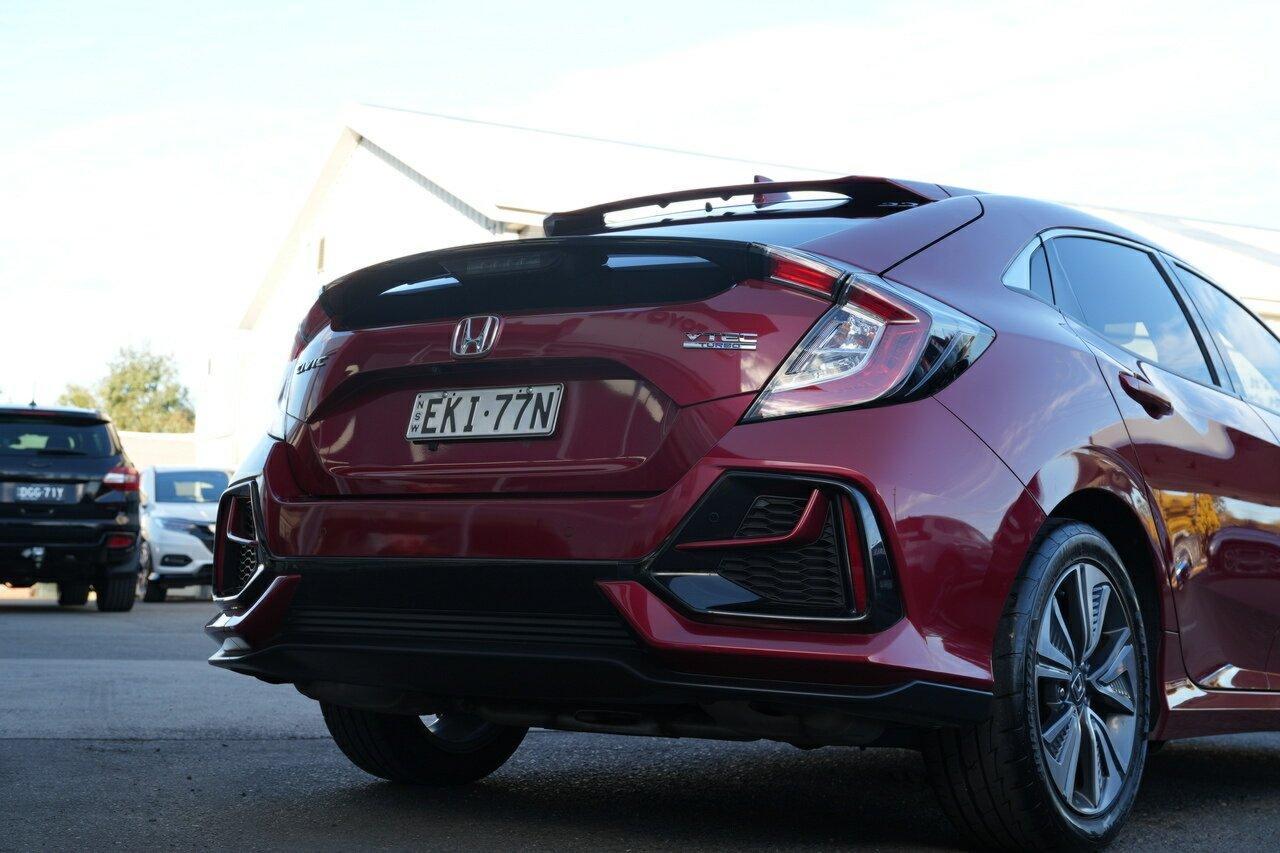2020 Honda Civic VTi-L in Ignite Red