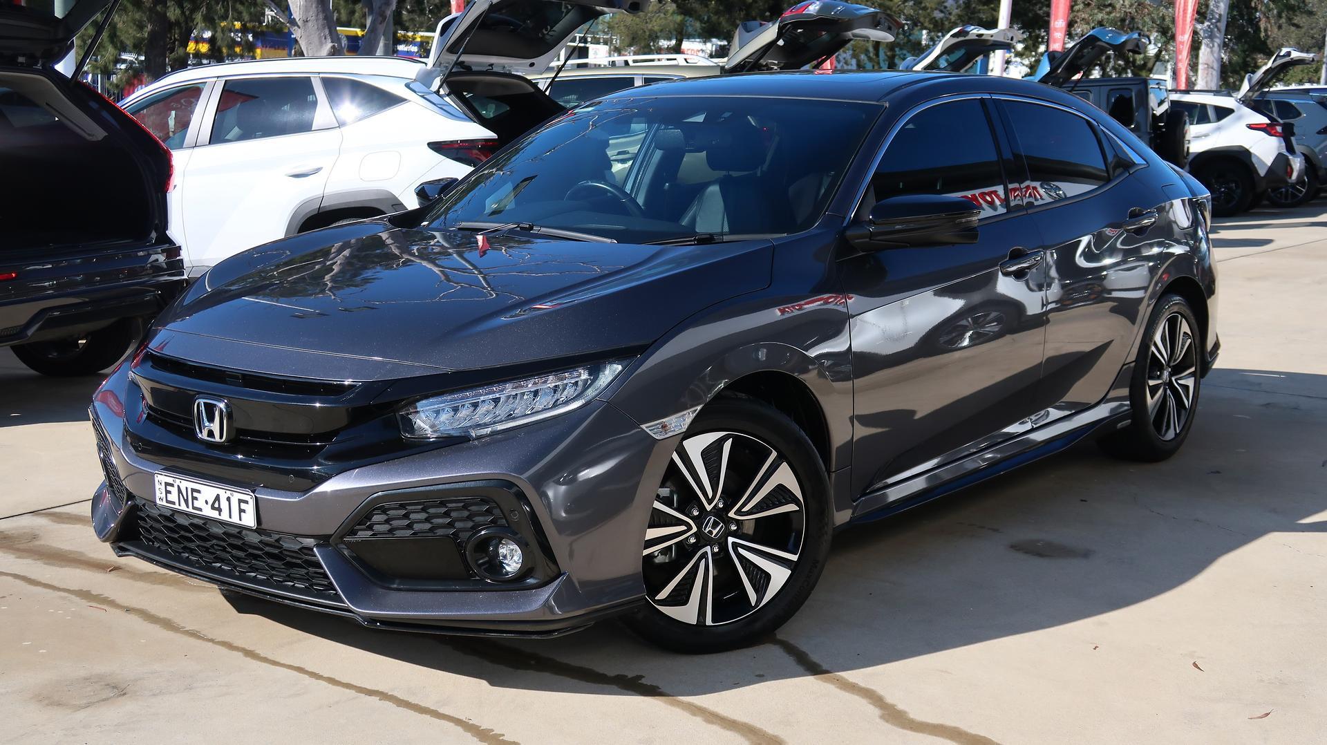 2018 Honda Civic VTi-LX in Grey