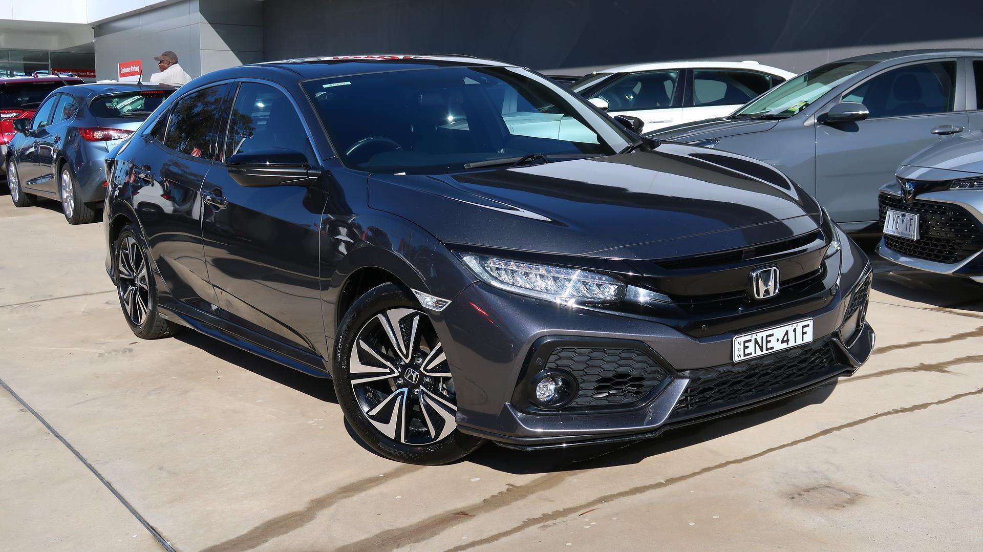 2018 Honda Civic VTi-LX in Grey