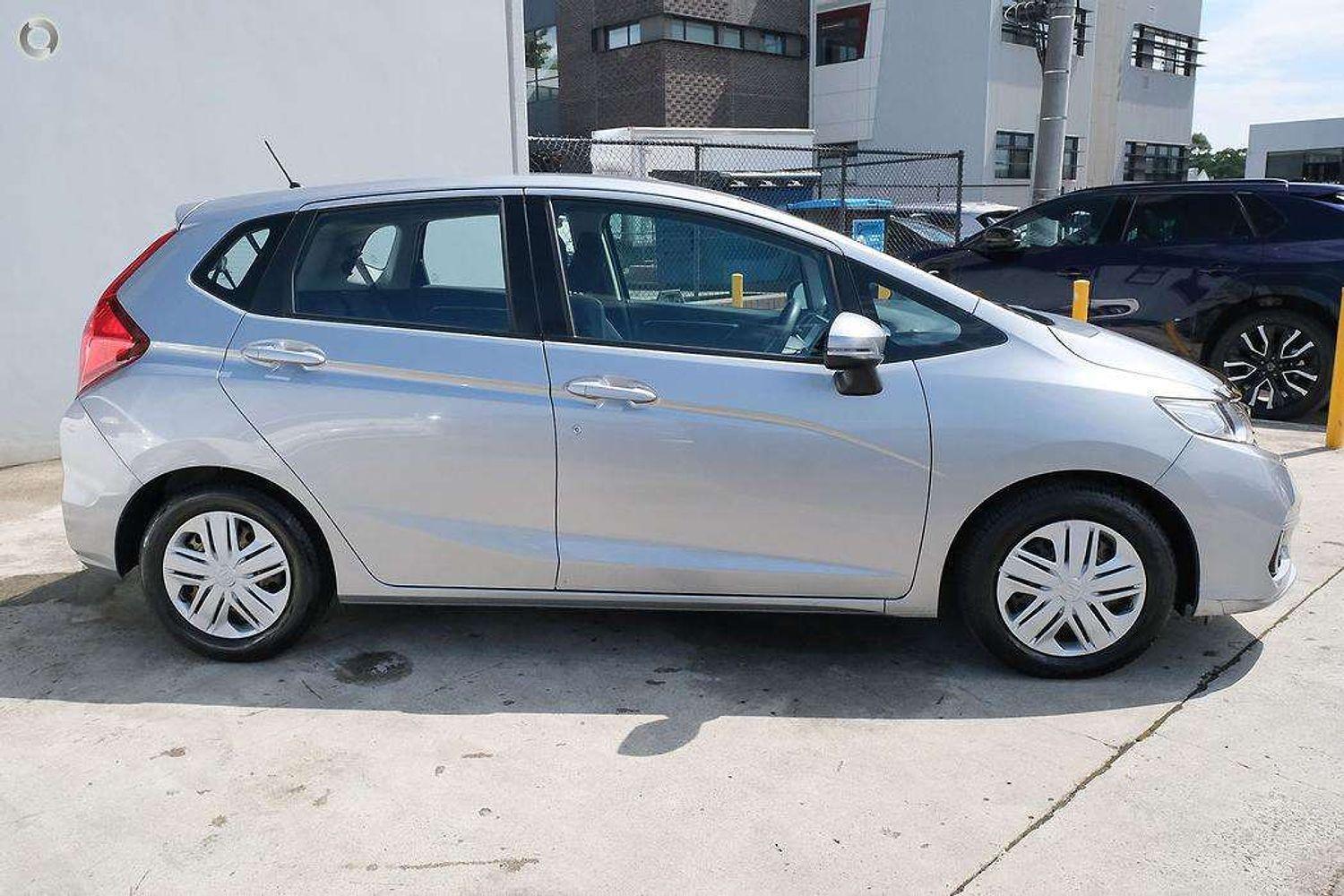 2018 Honda Jazz VTi in Silver