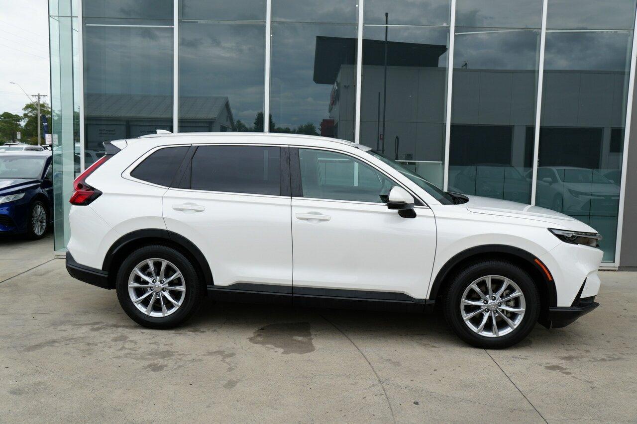 2024 Honda CR-V VTi L in Platinum White