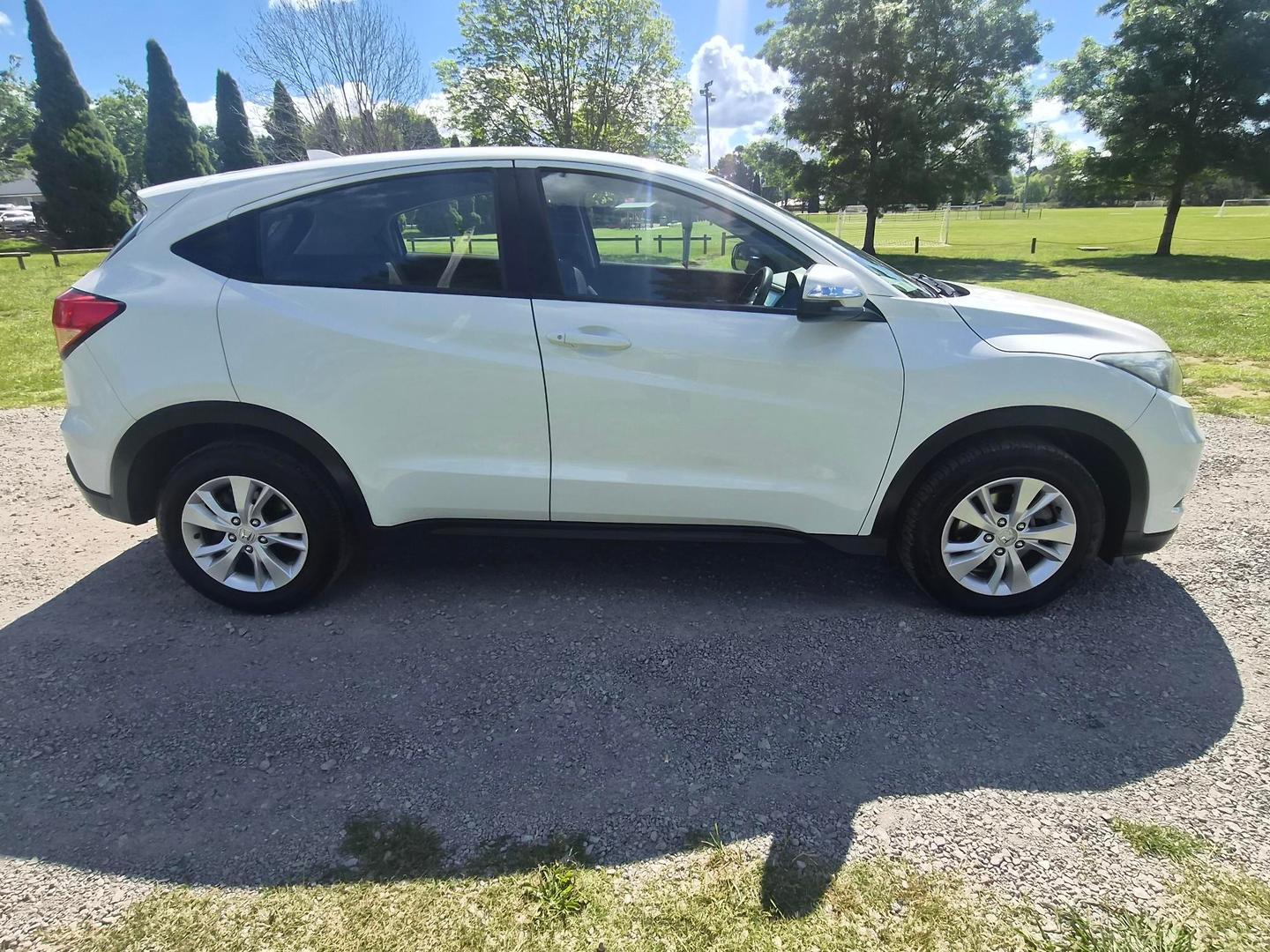 2017 Honda HR-V VTi in White