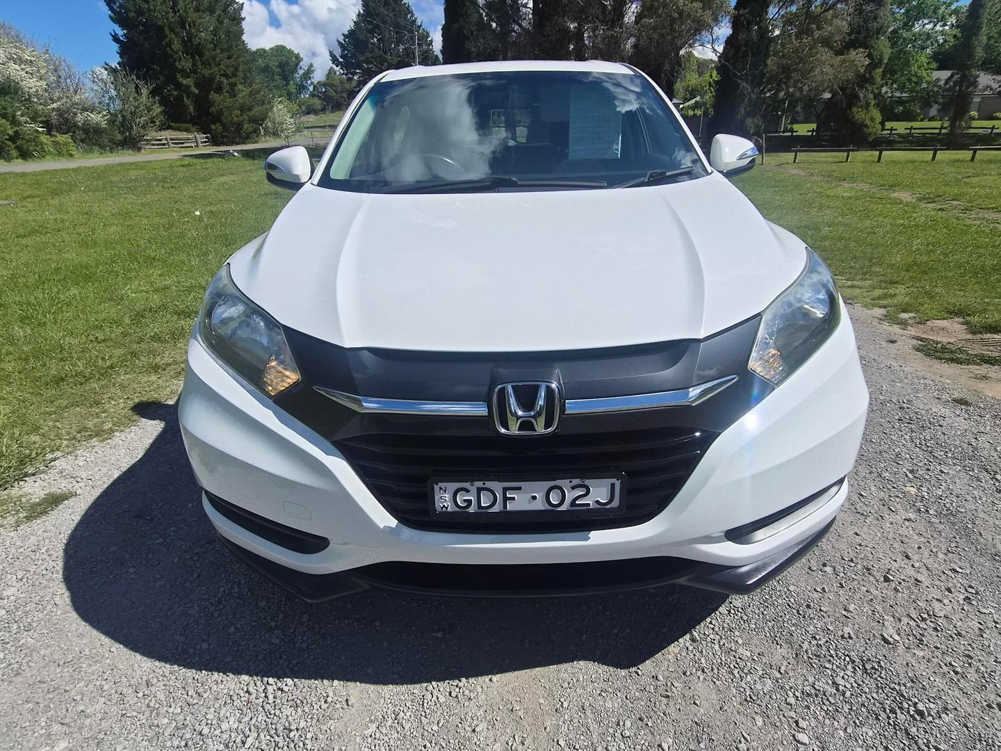 2017 Honda HR-V VTi in White