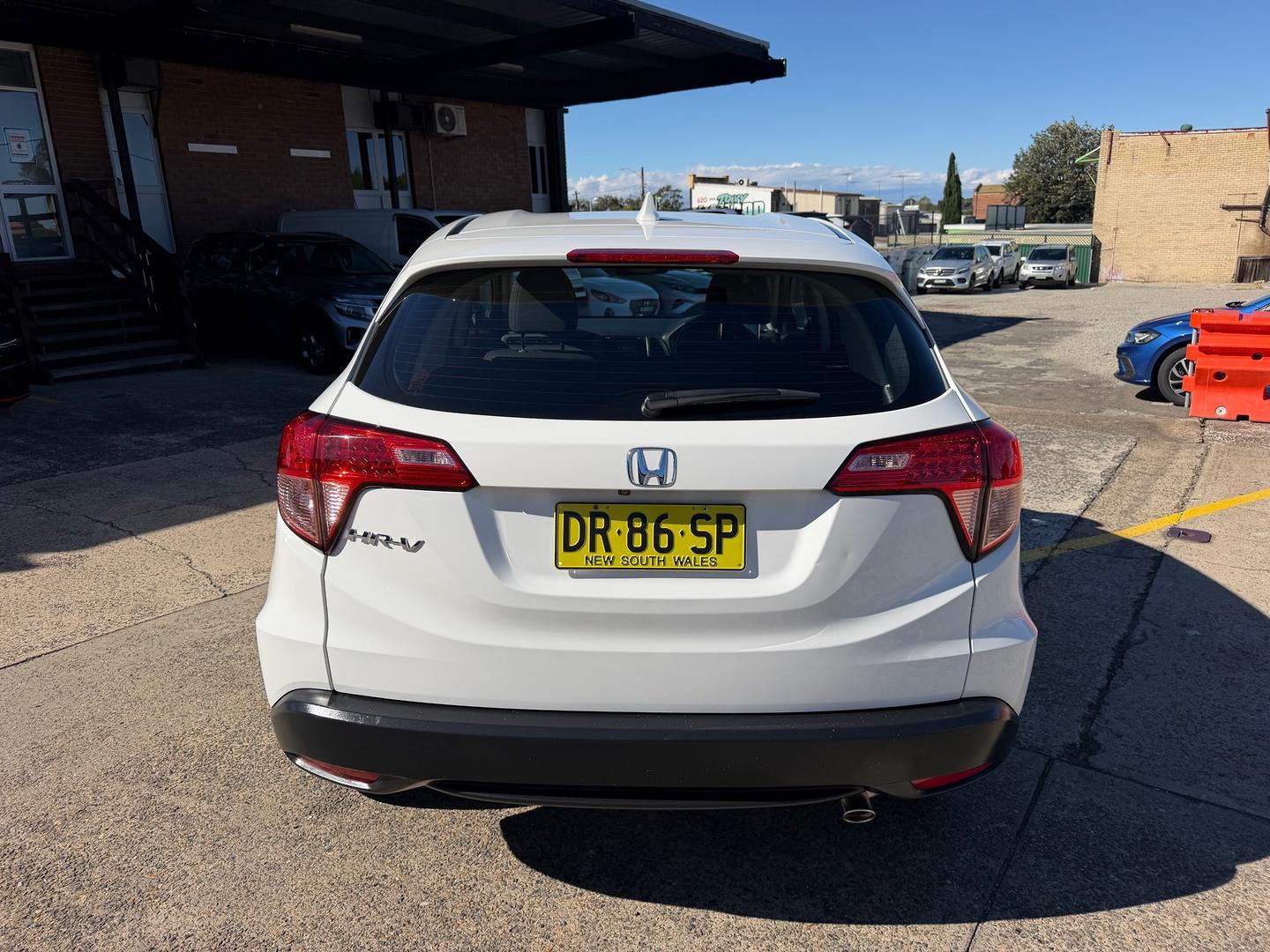 2017 Honda HR-V VTi in White