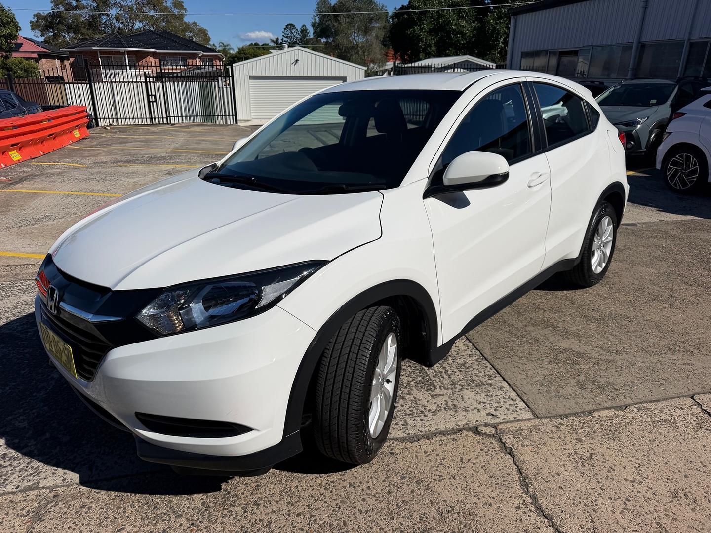 2017 Honda HR-V VTi in White