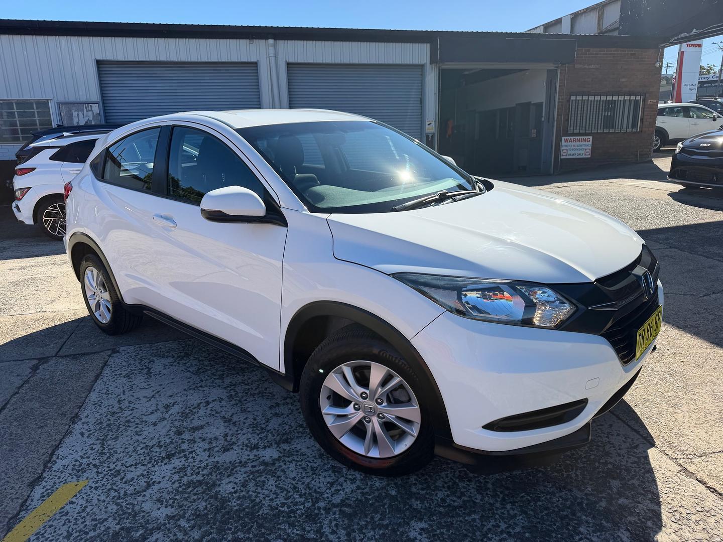 2017 Honda HR-V VTi in White