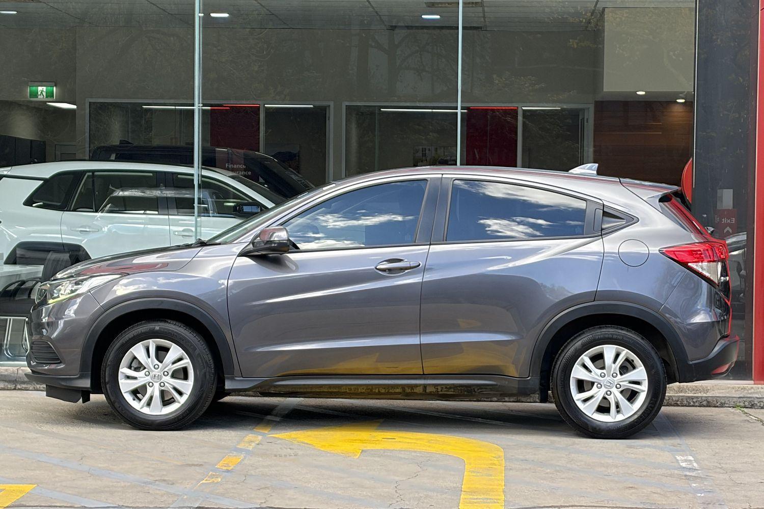 2019 Honda HR-V VTi in Grey