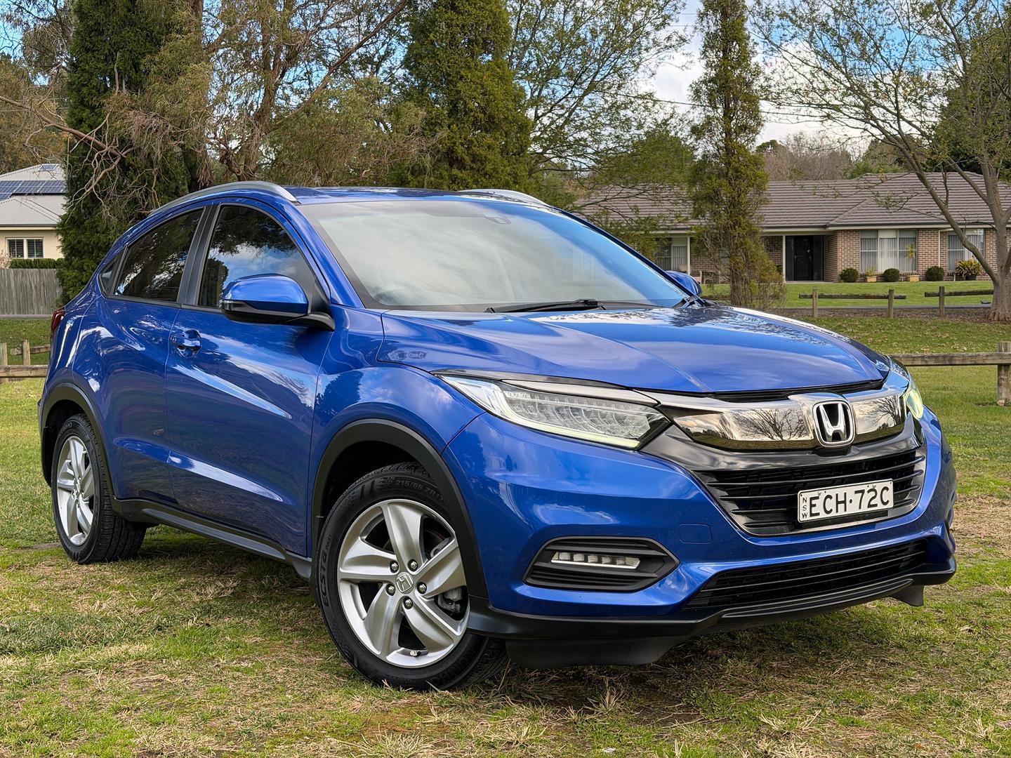 2019 Honda HR-V +LUXE in Brilliant Sporty Blue