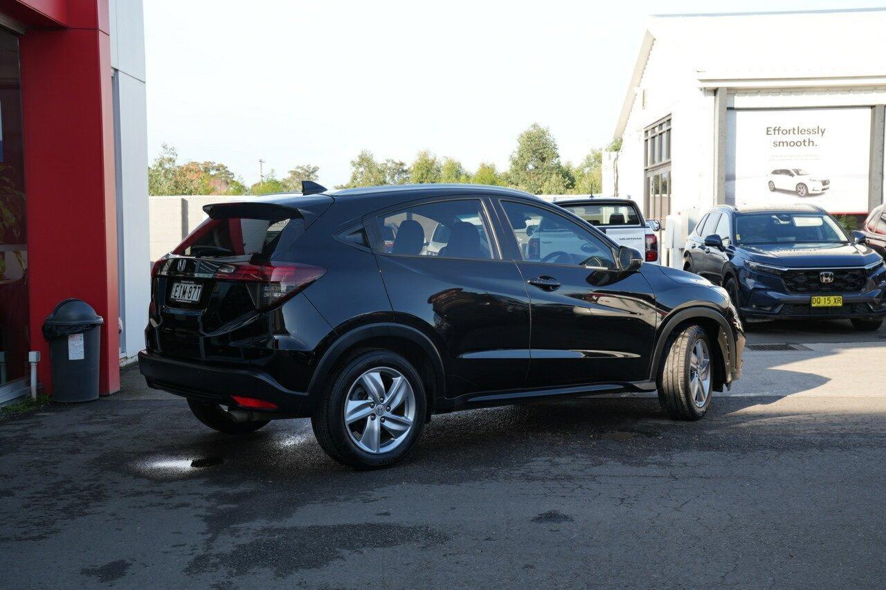 2019 Honda HR-V VTi-S in Black