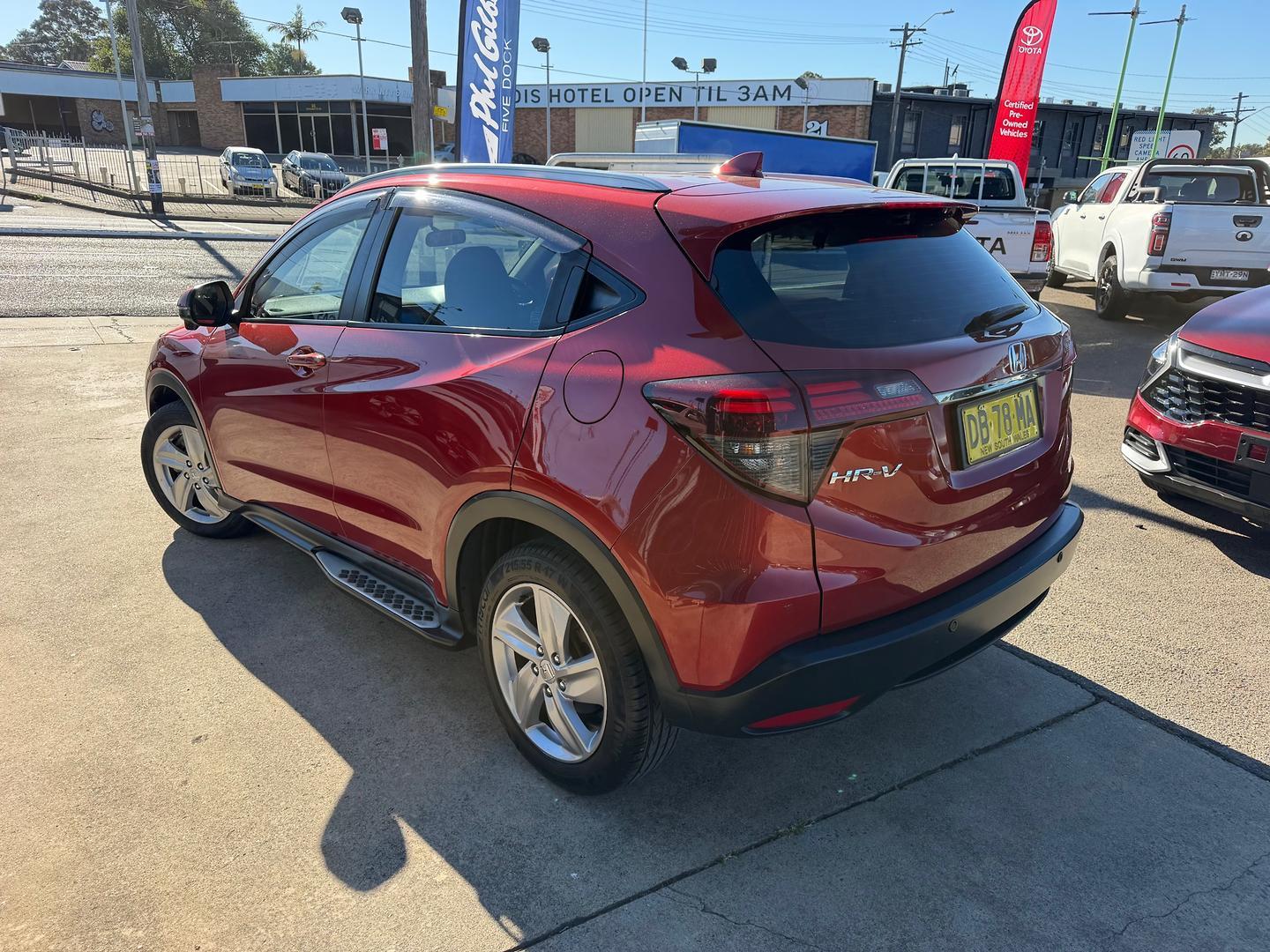 2021 Honda HR-V VTi-S in Red