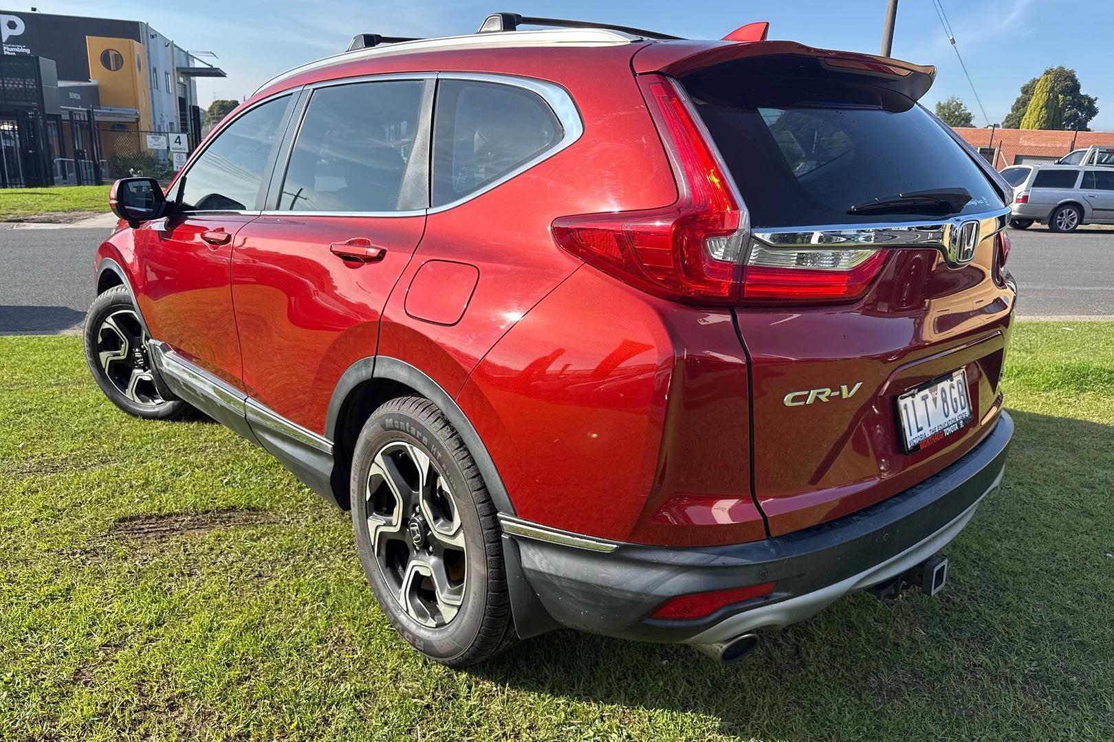 2017 Honda CR-V VTi-S in Red