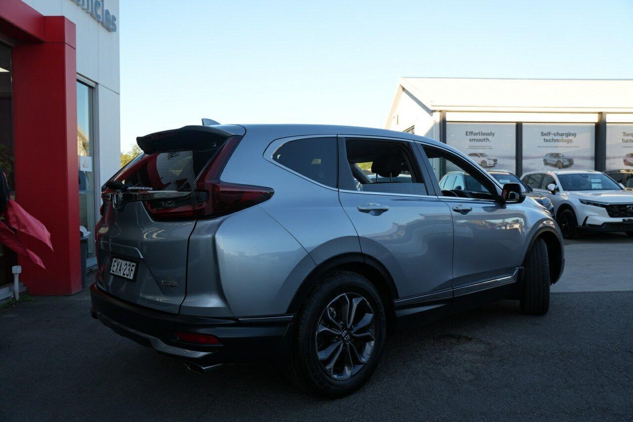 2023 Honda CR-V VTi X in Lunar Silver