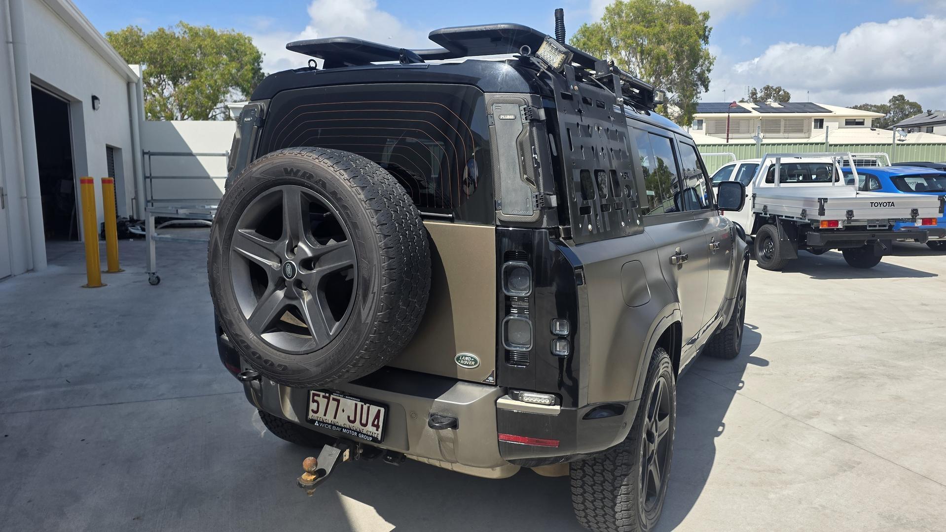 2023 Land Rover Defender 110 D300 X-Dynamic SE in Gold
