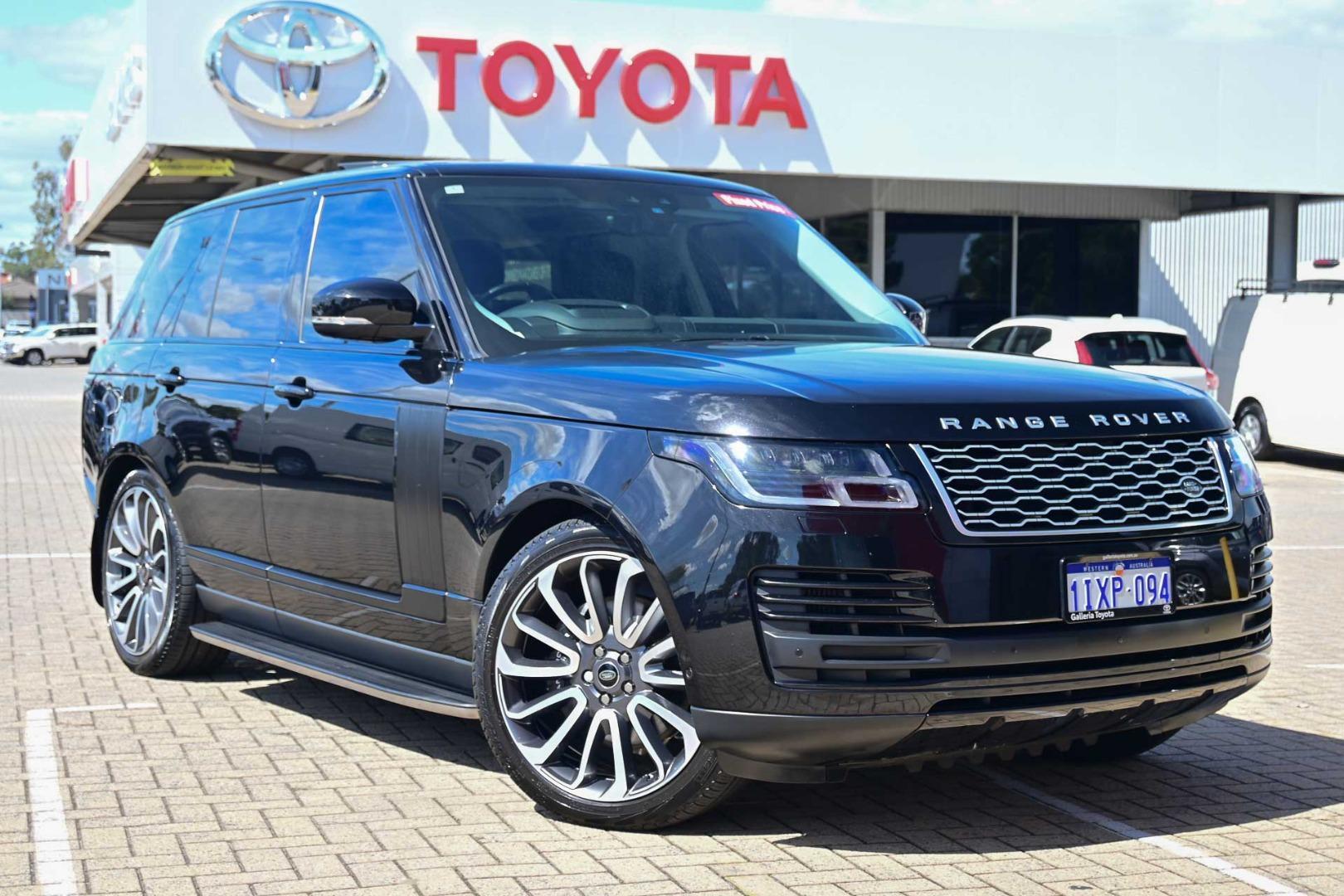 2020 Land Rover Range Rover SDV8 Vogue in Black
