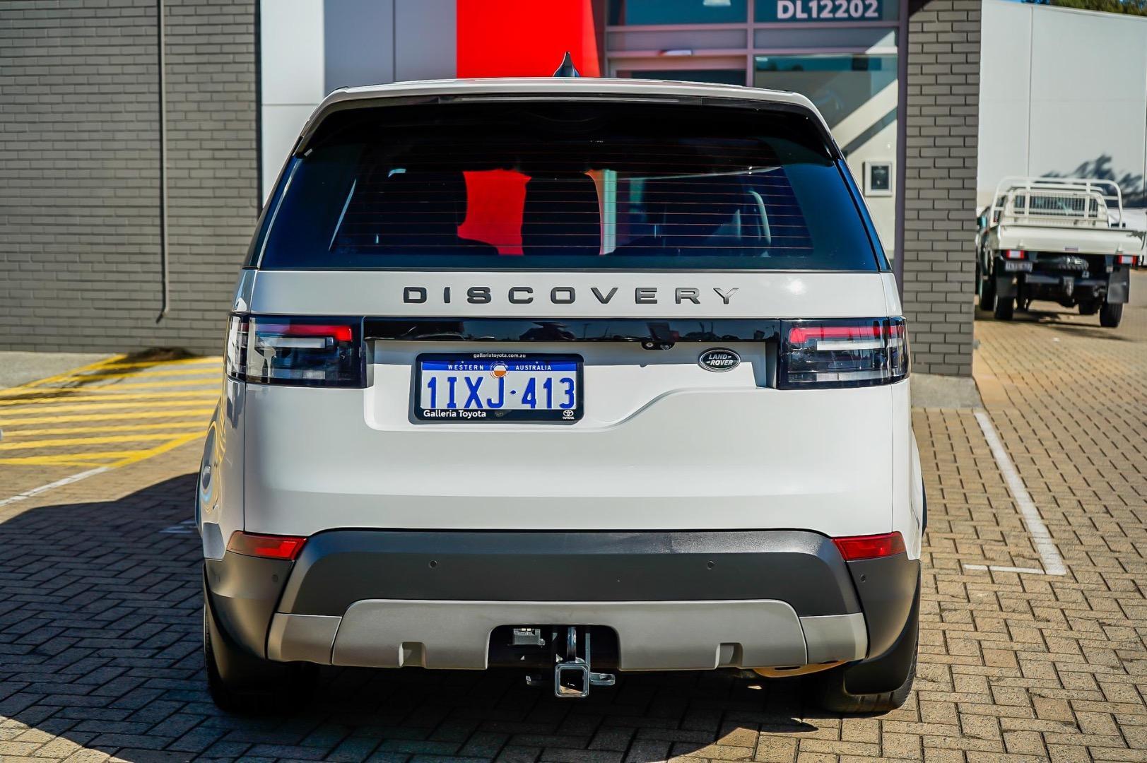 2020 Land Rover Discovery SD4 SE in White