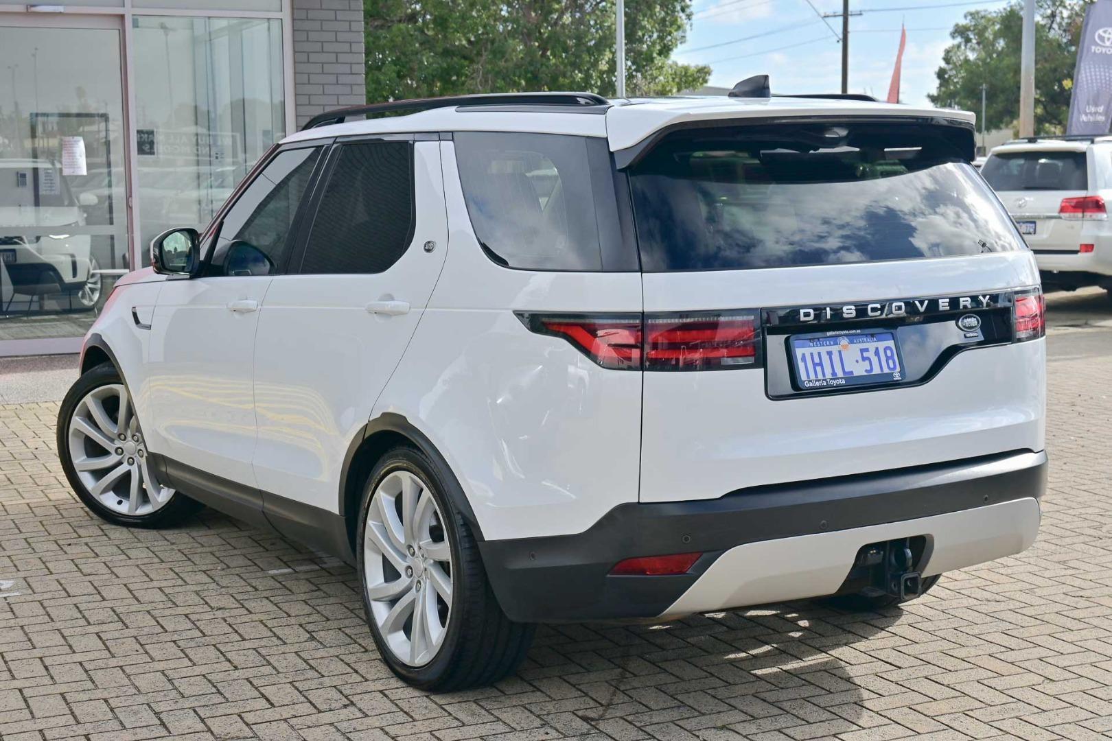 2021 Land Rover Discovery D300 HSE in White