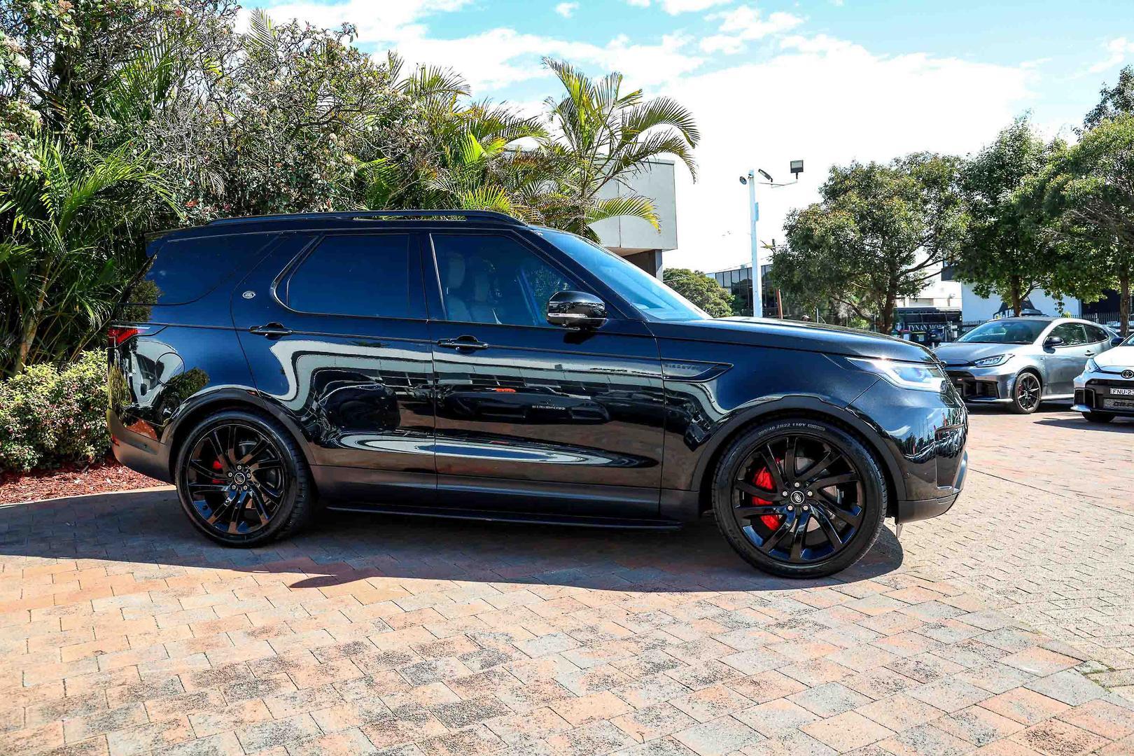 2021 Land Rover Discovery D300 HSE in Other