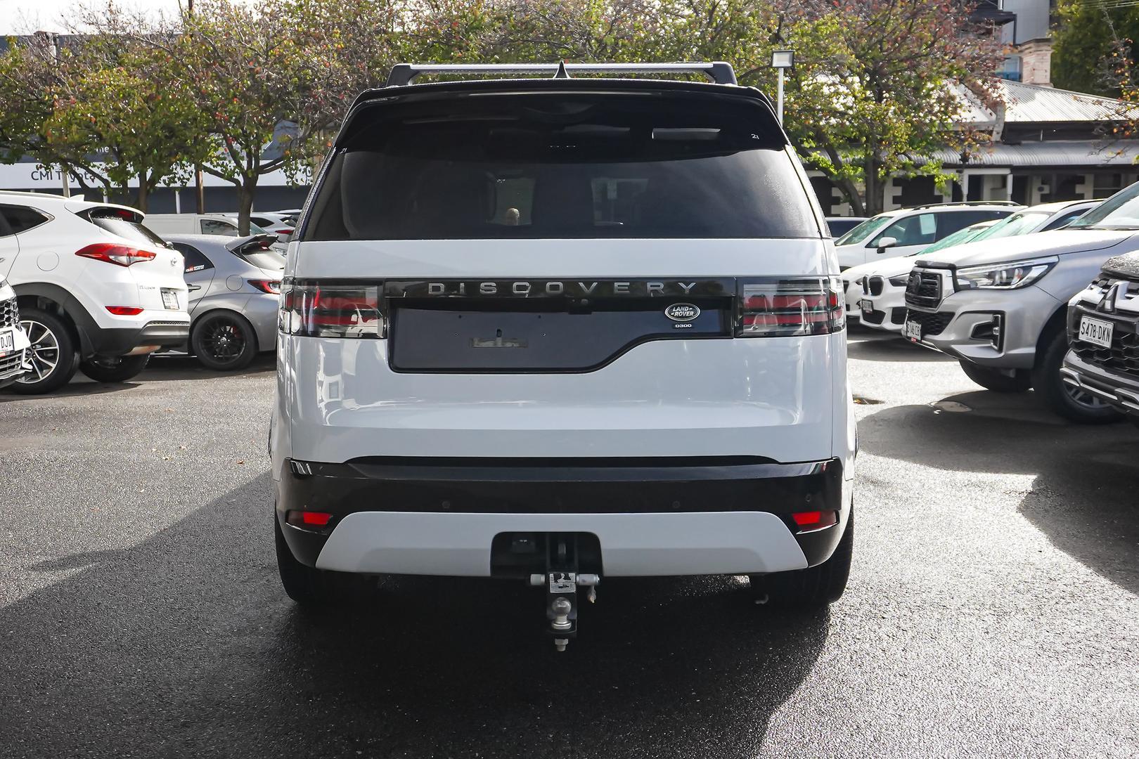 2021 Land Rover Discovery D300 R-Dynamic HSE in White