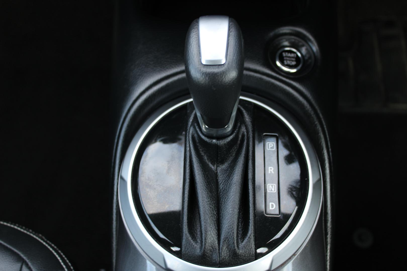 2023 Nissan JUKE ST-L in Other