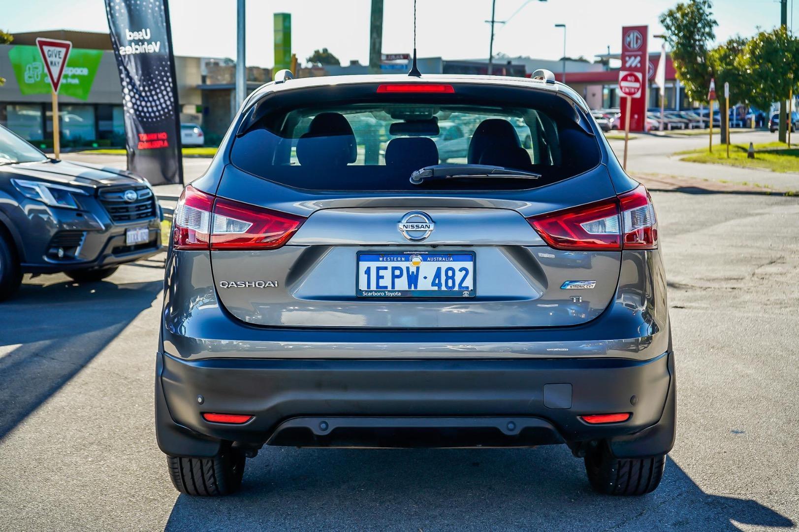2014 Nissan QASHQAI Ti in Grey
