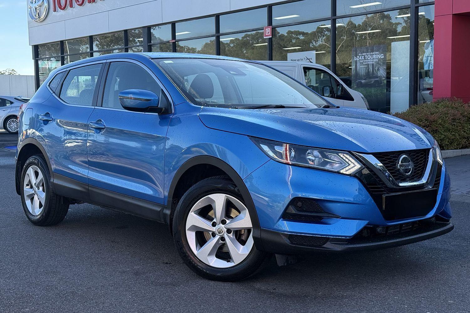 2018 Nissan QASHQAI ST in Vivid Blue