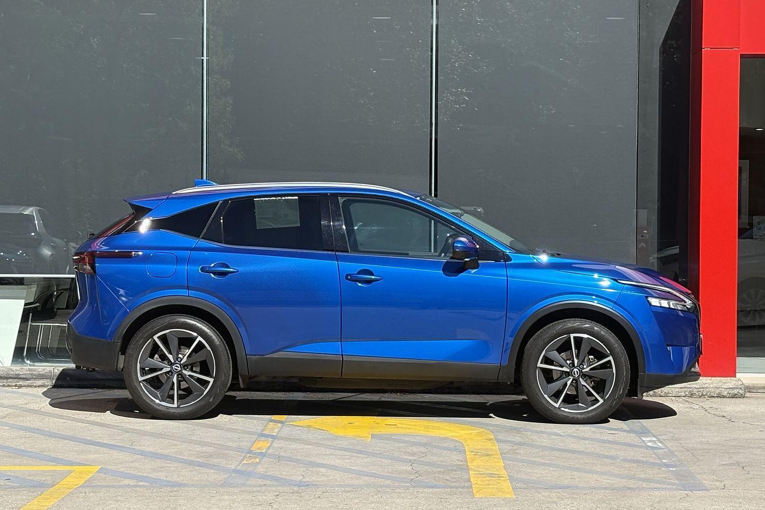 2022 Nissan QASHQAI ST-L in Blue