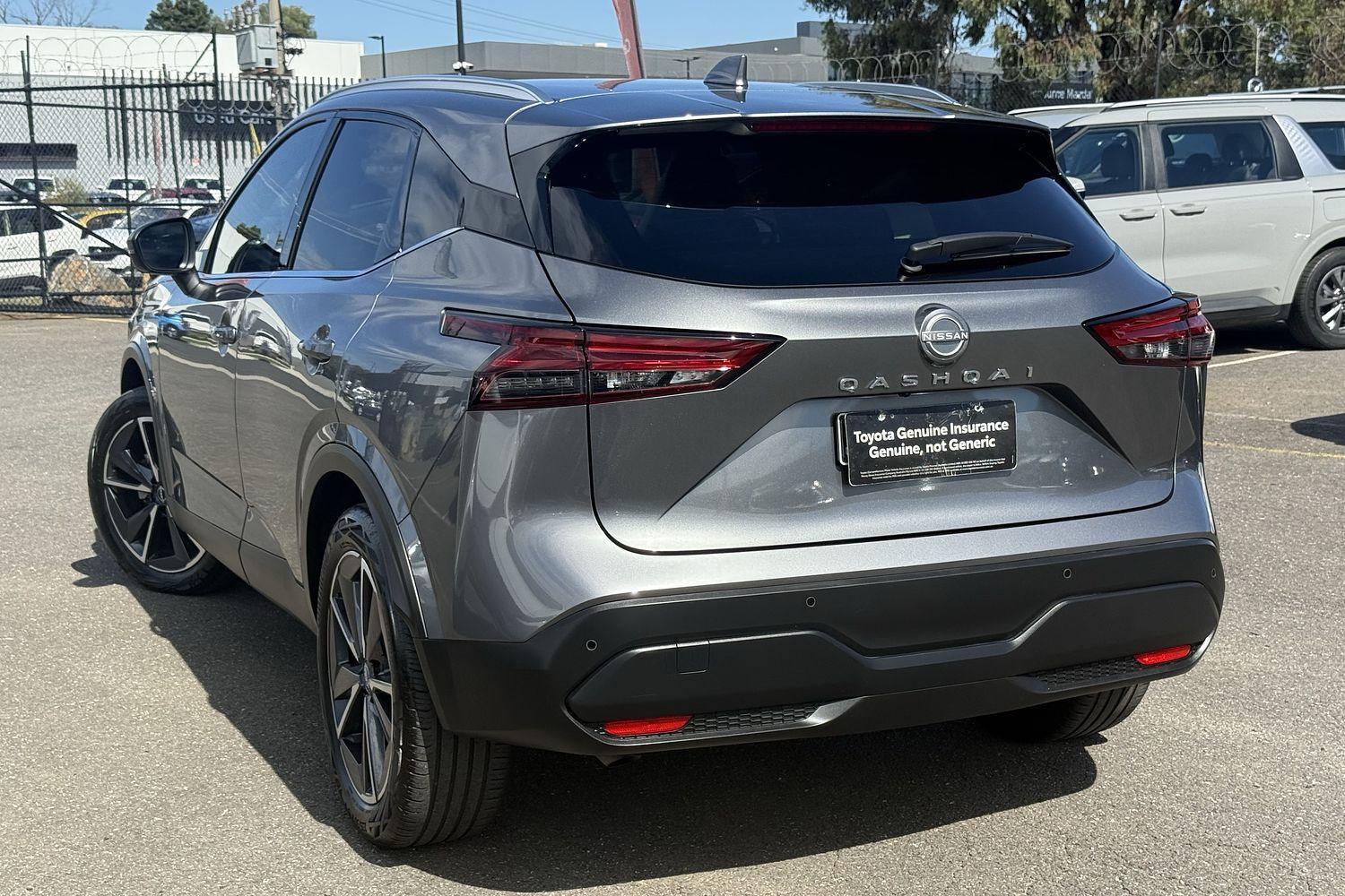 2022 Nissan QASHQAI ST-L in Grey