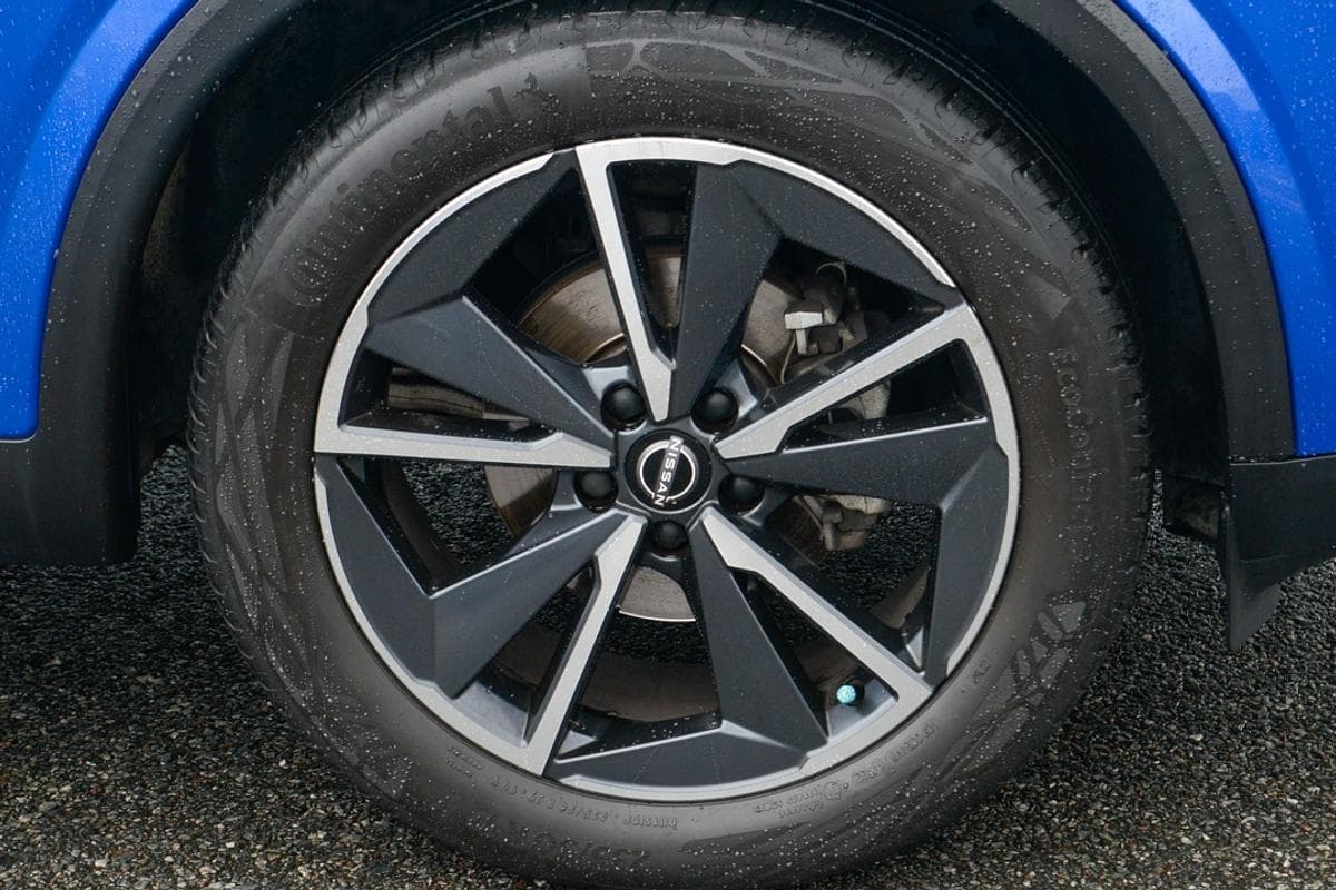 2022 Nissan QASHQAI ST-L in Blue
