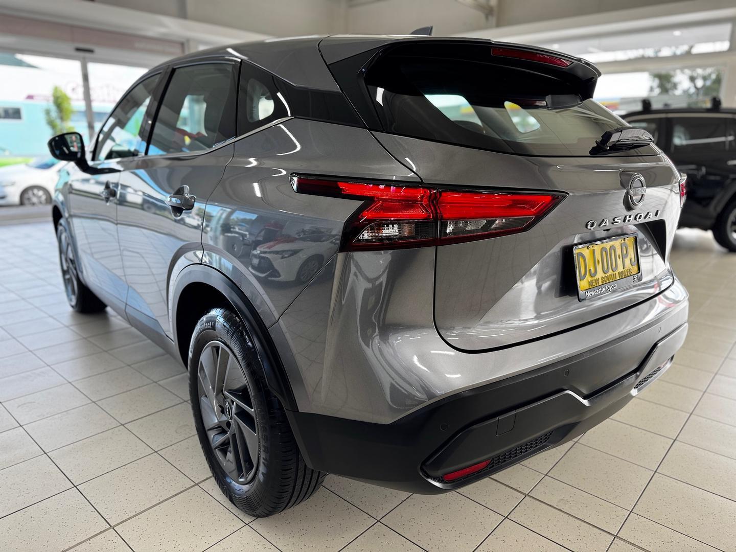 2023 Nissan QASHQAI ST in Grey